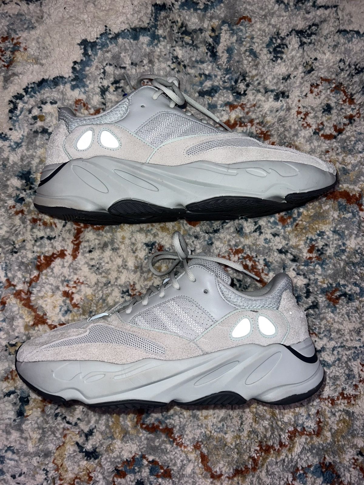 Adidas × Kanye West Yeezy Boost 700 Salt Size US 13 / EU 46 - 3 Thumbnail