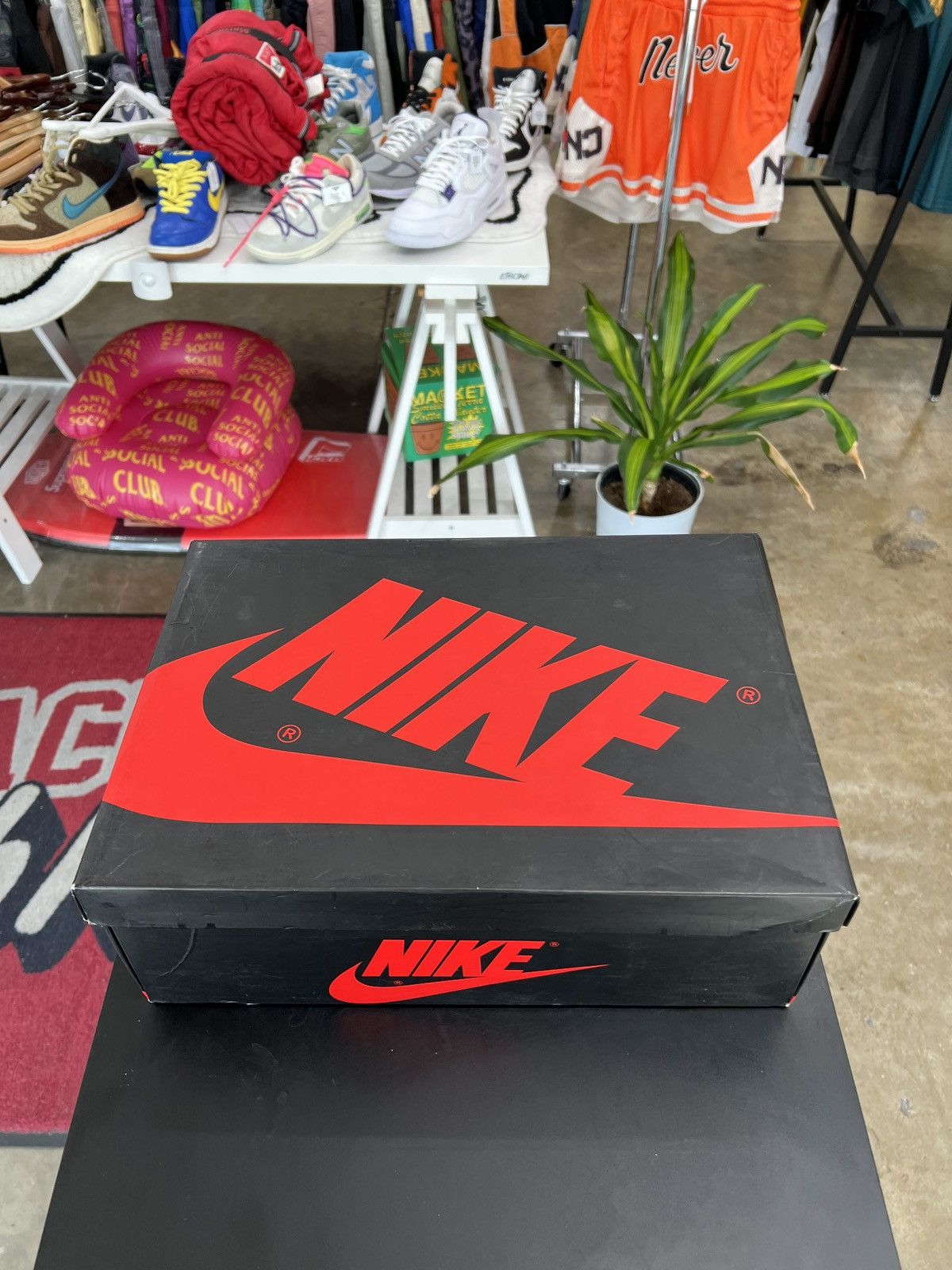 Jordan Brand × Nike Nike Air Jordan 1 ROTY “Rookie Of The Year” size 13 (2018) Size US 13 / EU 46 - 15 Thumbnail