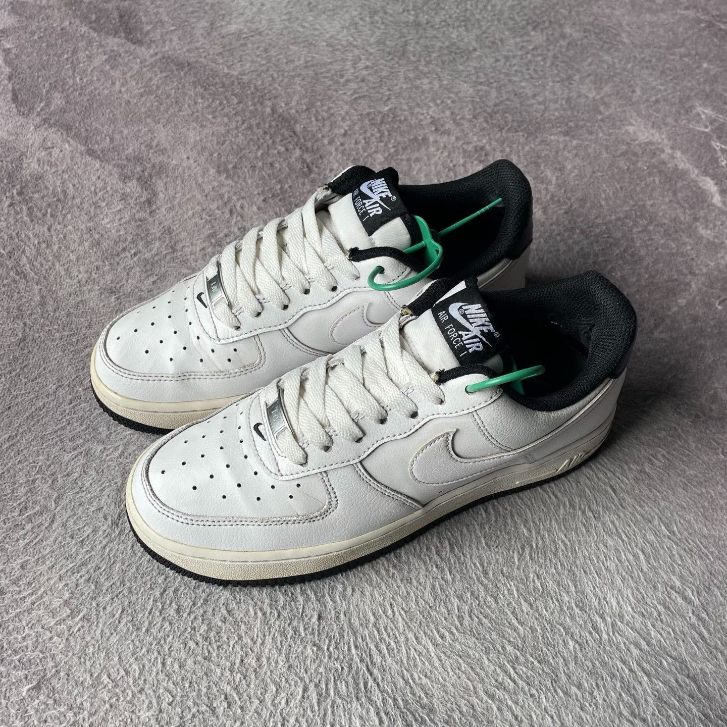 Alexander McQueen Alexander McQueen White Lowtop Sneakers 39 Men Size US 6.5 / EU 39-40 - 1 Thumbnail