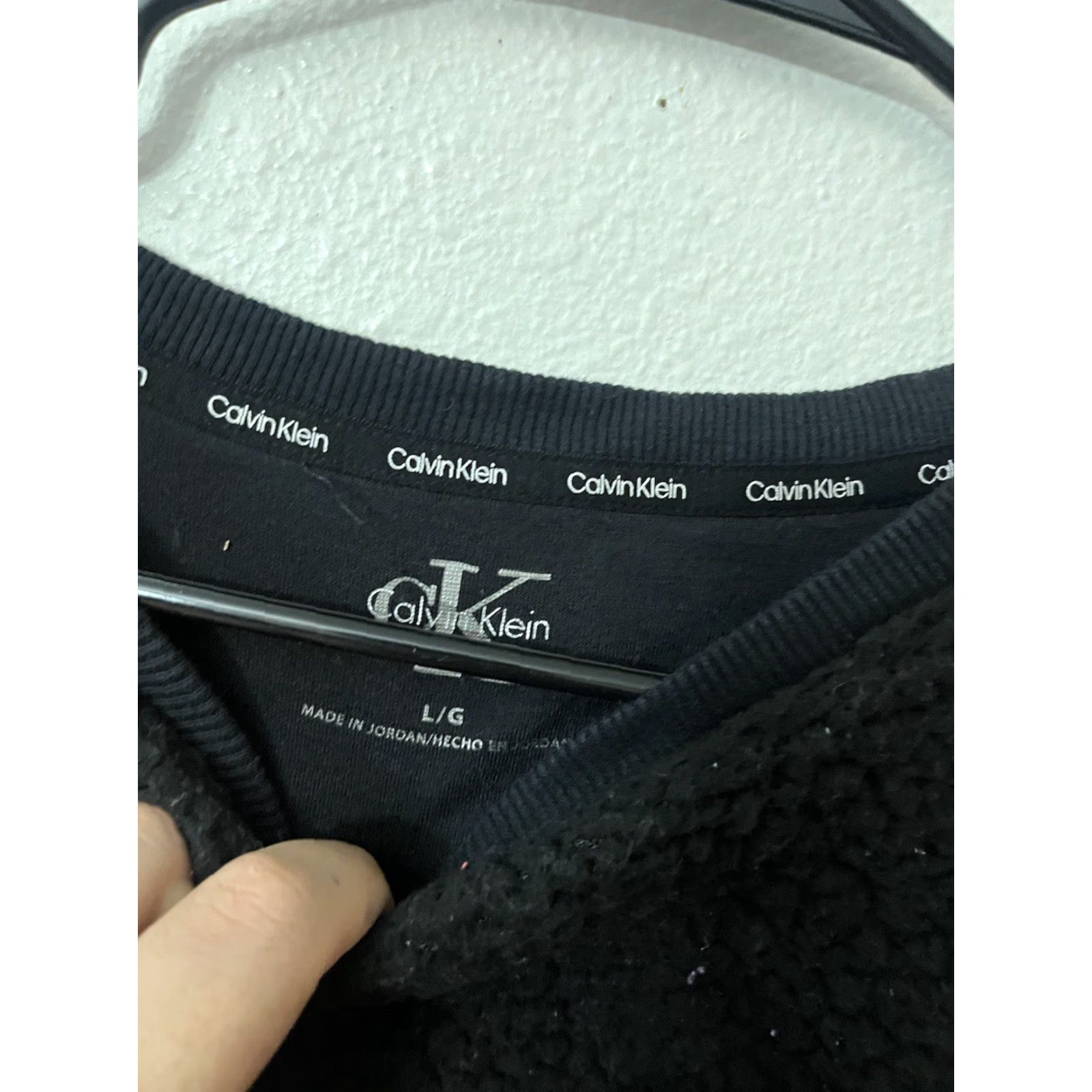 Calvin Klein Calvin Klein Sweatshirt Black Size L Pullover Crewneck Sherpa Teddy Bear Women's Size L / US 10 / IT 46 - 3 Thumbnail