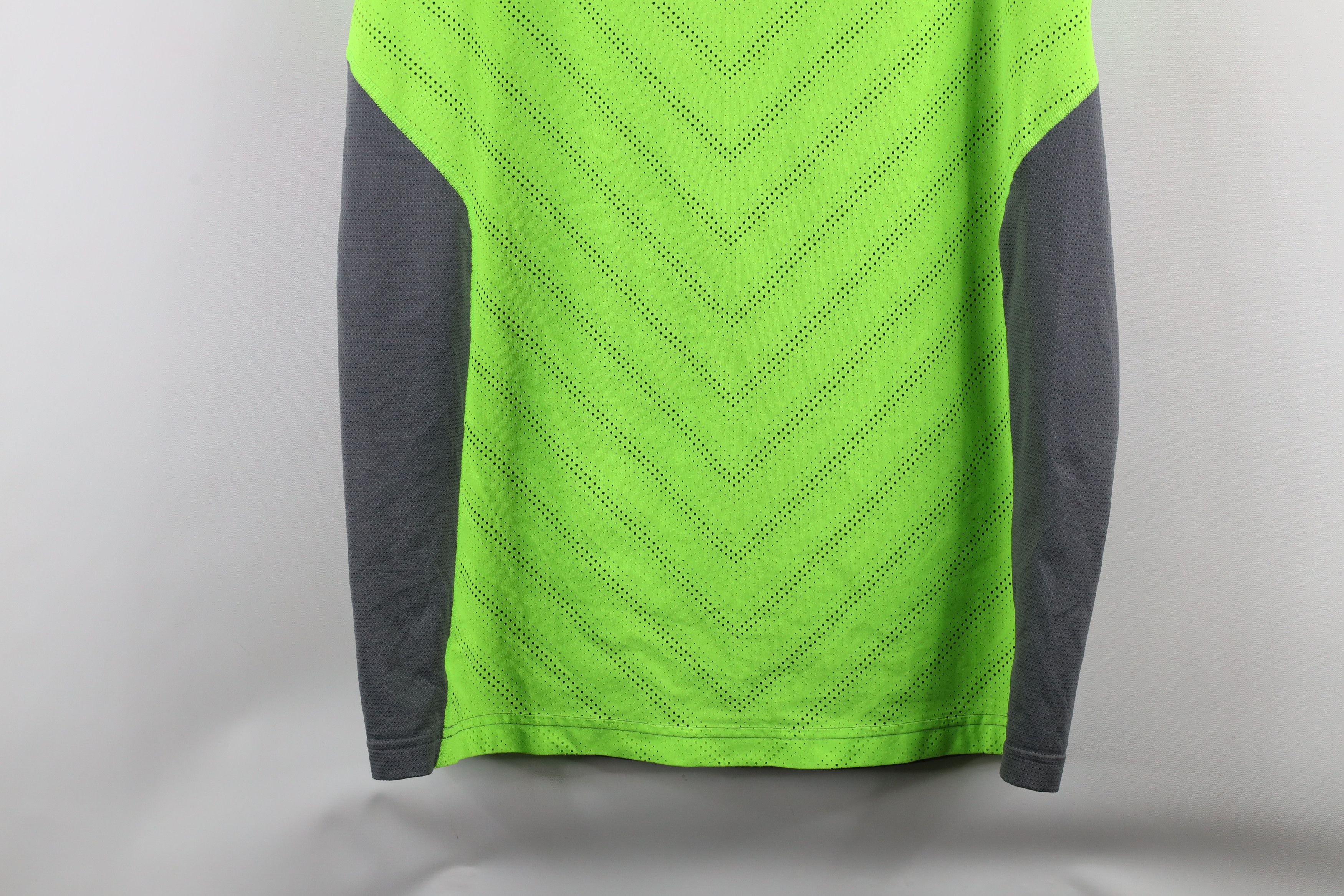 Under Armour × Vintage Under Armour NFL Combine Sleeveless Muscle T-Shirt Gray Size US XL / EU 56 / 4 - 12 Thumbnail