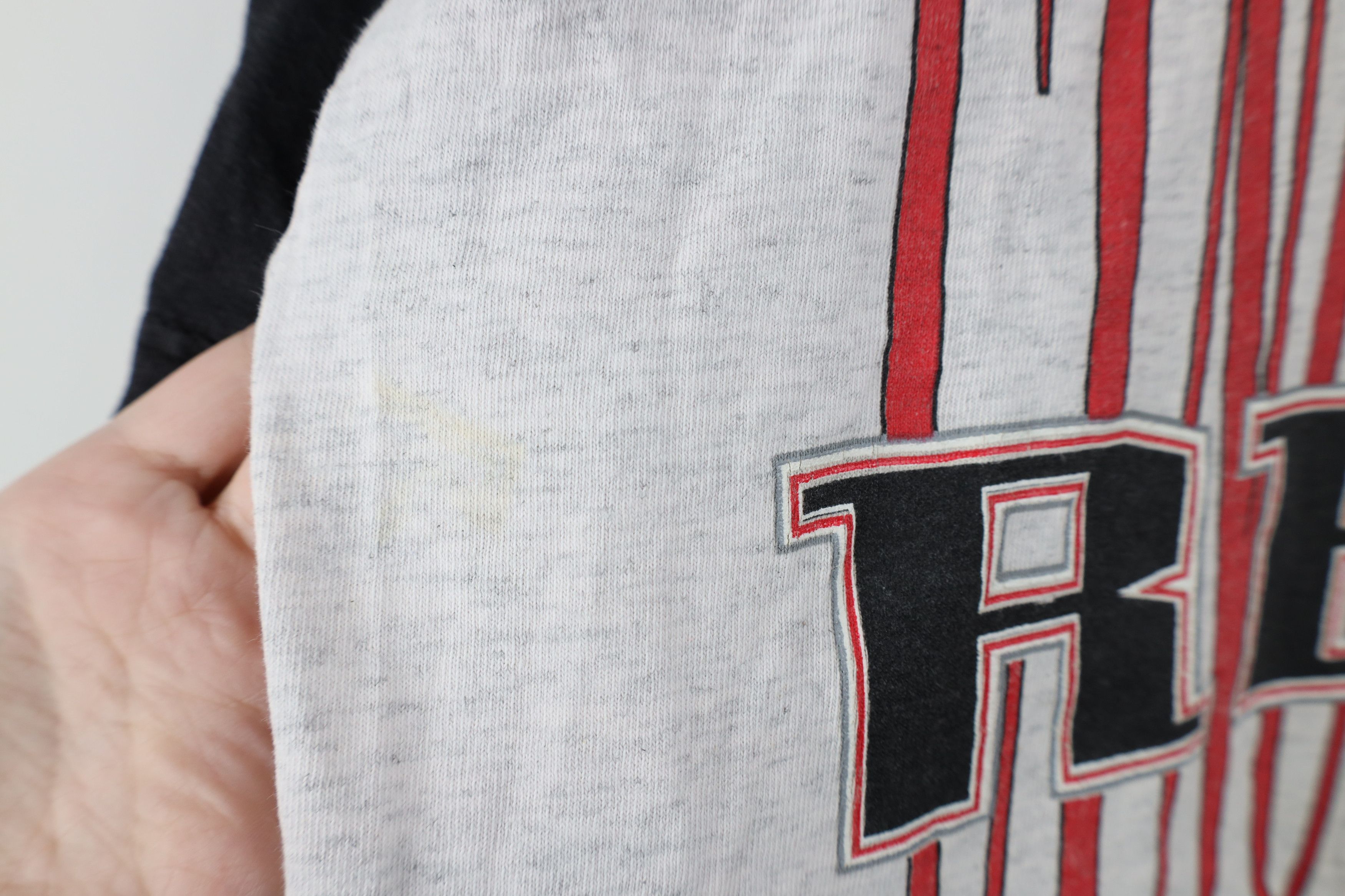 Vintage Vintage 90s Reds Baseball Short Sleeve Hooded T-Shirt USA Size US M / EU 48-50 / 2 - 6 Thumbnail