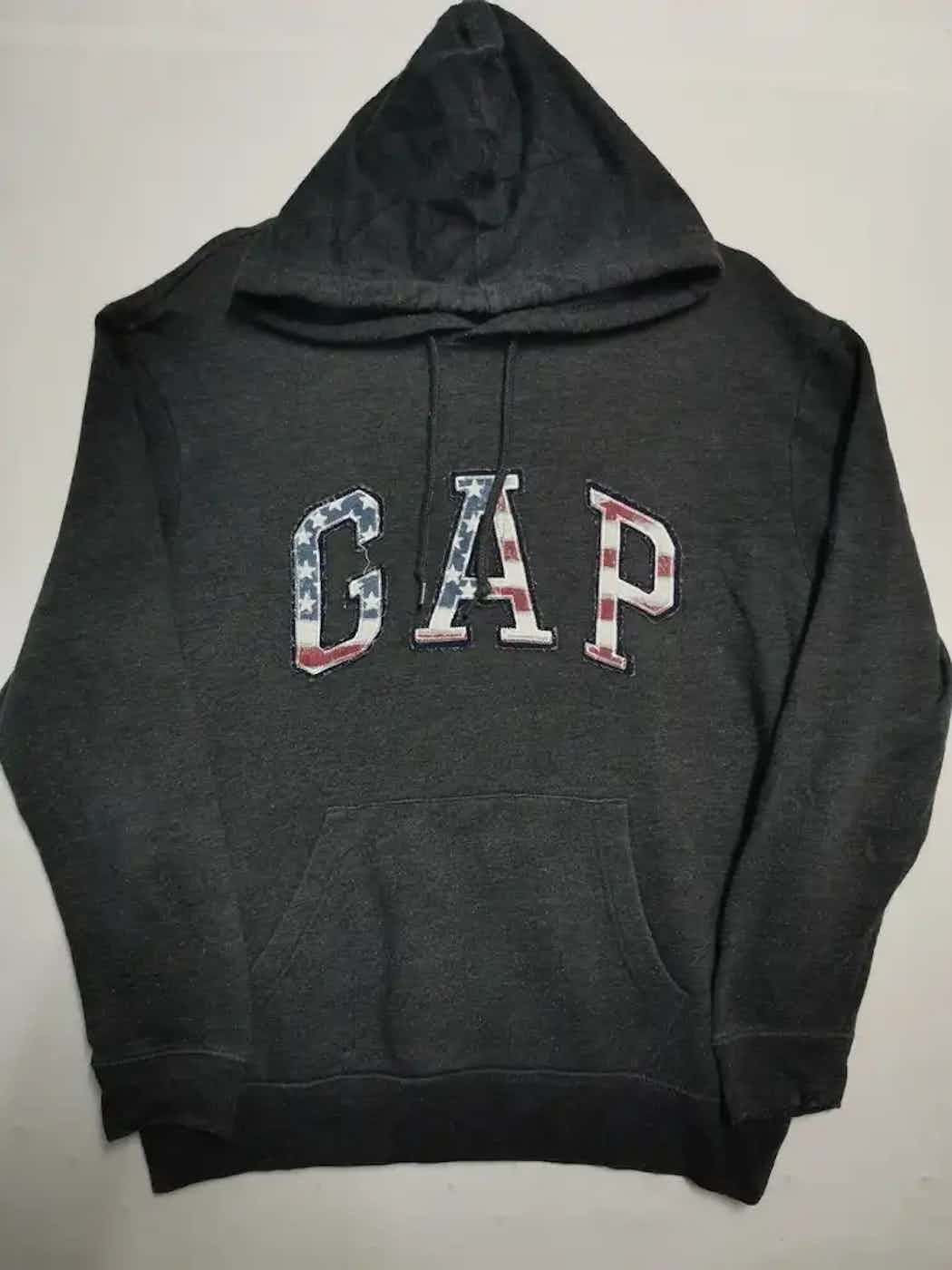 Gap Vintage GAP Big Logo Sweatshirt Hoodie Size US M / EU 48-50 / 2 - 1 Thumbnail