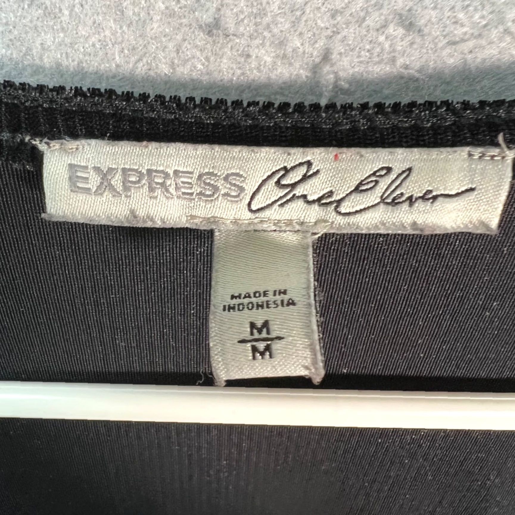 Express Express Womens Blouse Velvet Wrap Top Tie Detail Black Express Size M / US 6-8 / IT 42-44 - 3 Thumbnail