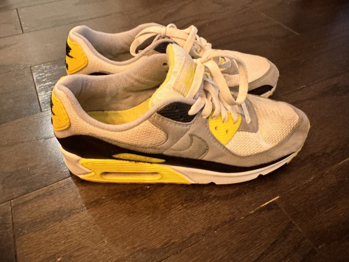 Nike akers Nike Air Max 90 Volt 2020 CD0881-103 Size US 10 / EU 43 - 1 Thumbnail
