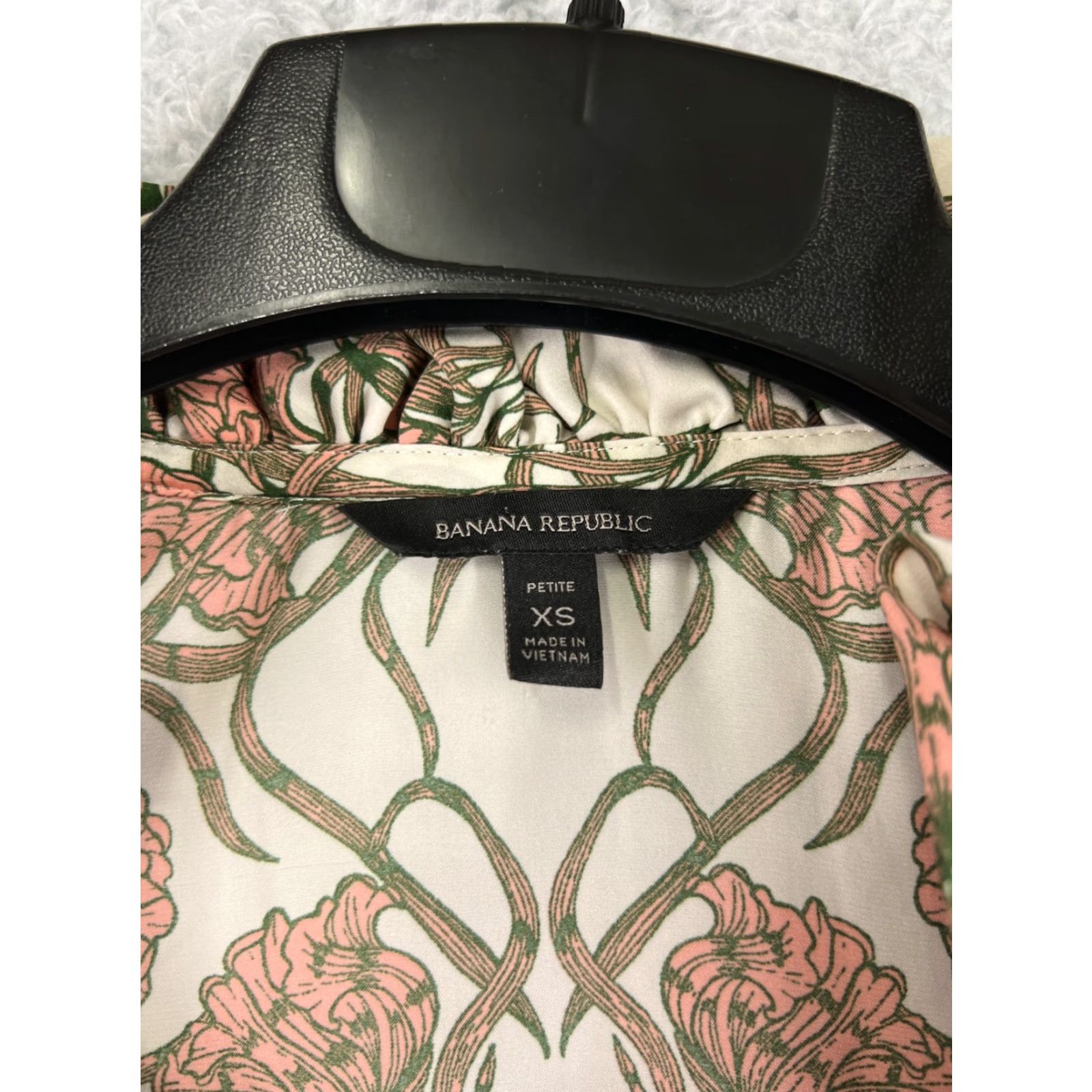 Banana Republic Banana Republic Shirt Womens Extra Small Blouse 3/4 Sleeve Beige Floral Petite Size XS / US 0-2 / IT 36-38 - 3 Thumbnail