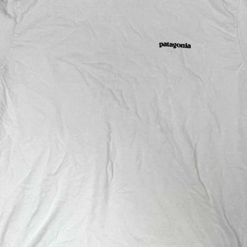Patagonia VINTAGE Patagonia Men's P-6 Logo Light Blue Short Sleeve Responsibili-Tee Size L Size US 31 - 3 Thumbnail