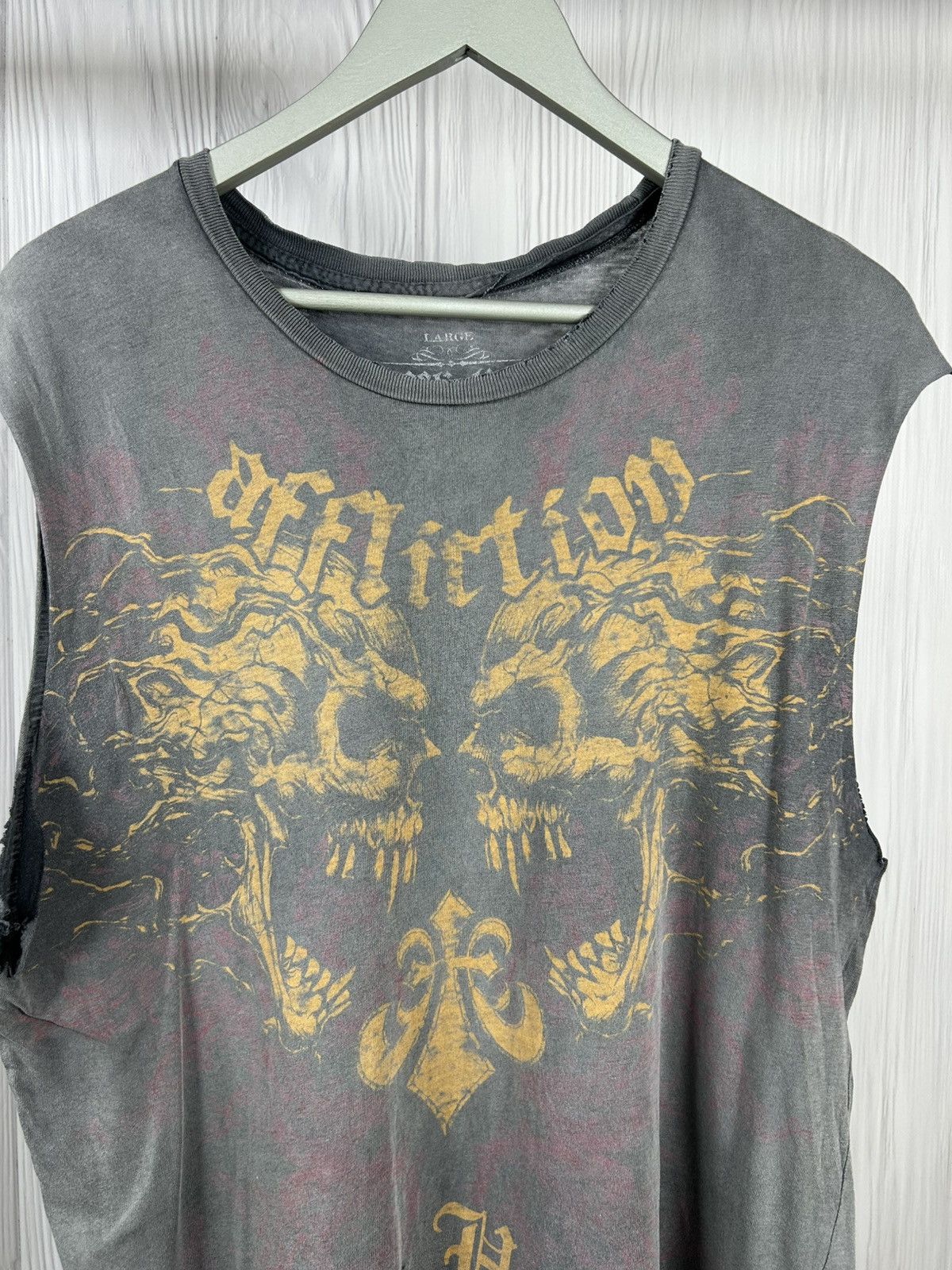 Affliction × Vintage Vintage Y2K Affliction Distressed Torn Sunfaded Tank Top L Size US L / EU 52-54 / 3 - 5 Thumbnail