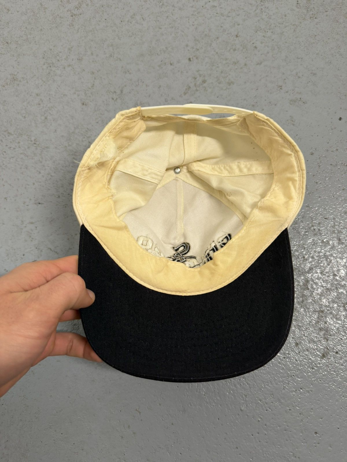 NHL Vintage 90s Chicago White Sox NHL Cap Size ONE SIZE - 7 Thumbnail