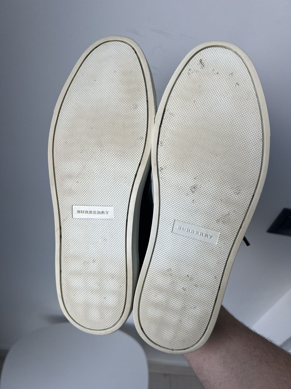 Burberry Burberry Black Leather Low Top Sneakers Size 40 Luxury Size US 7 / EU 40 - 8 Thumbnail