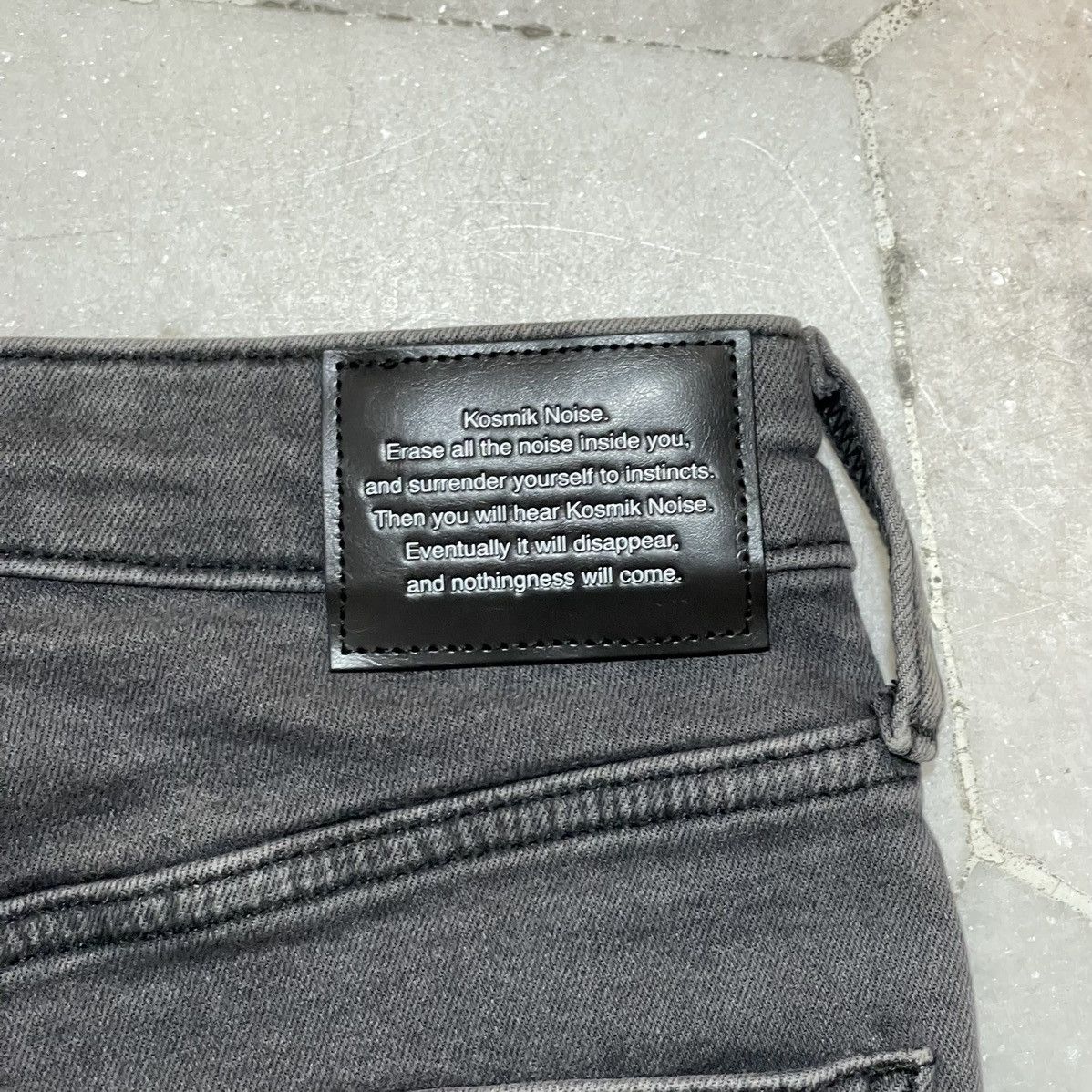 GU × Japanese Brand × Undercover GU X UNDERCOVER Faded Ripped Jeans Size US 30 / EU 46 - 6 Thumbnail