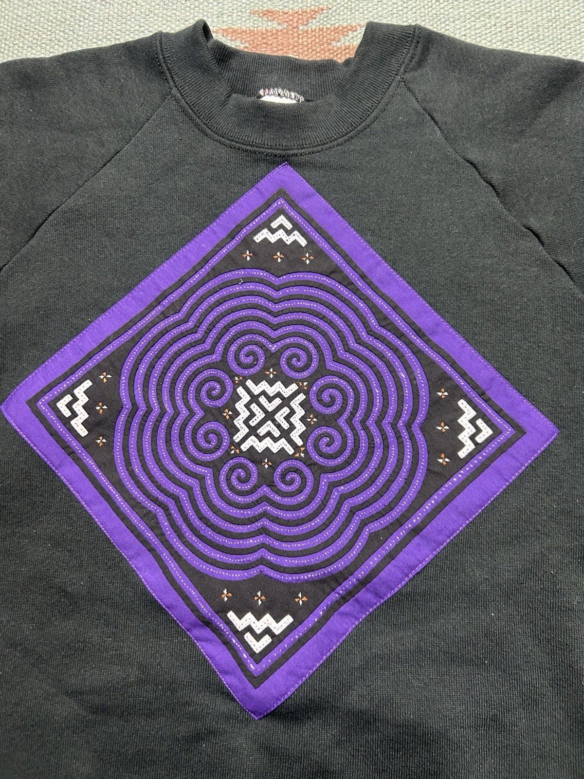 Vintage Vtg 90s sweatshirt cut & sew maze geometric fruit loom L Size US L / EU 52-54 / 3 - 3 Thumbnail