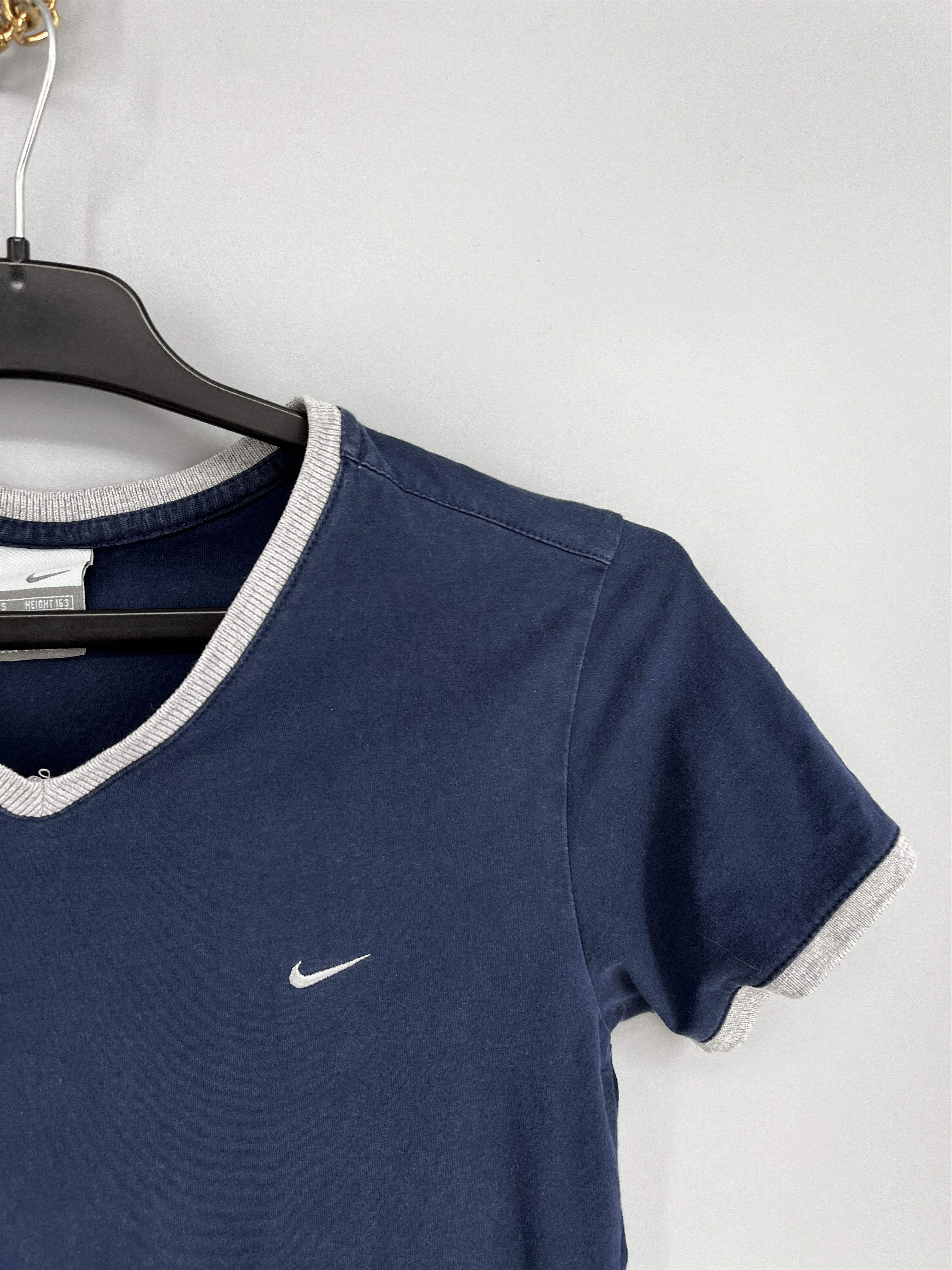 Nike Vintage 90s Nike Big Logo Faded T-shirt Streetwear Style Size S / US 4 / IT 40 - 7 Thumbnail