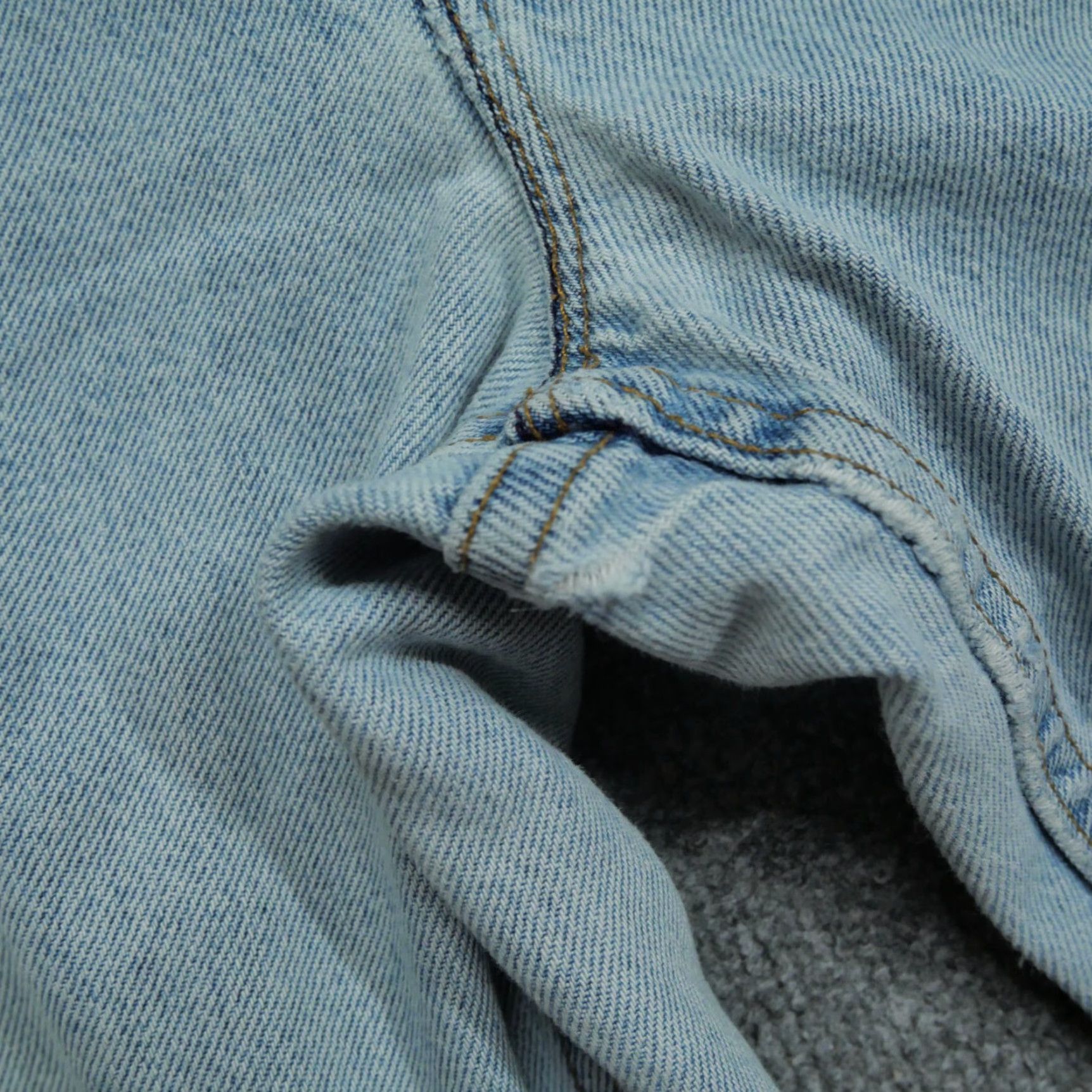 Levi's **VINTAGE LEVI'S 90S 12P PETITE BLUE DENIM JEANS RELAXED FIT** User: Vintage Levi's 90s 12P Petite Blue Denim Jeans Relaxed Fit Size 30" / US 8 / IT 44 - 5 Thumbnail