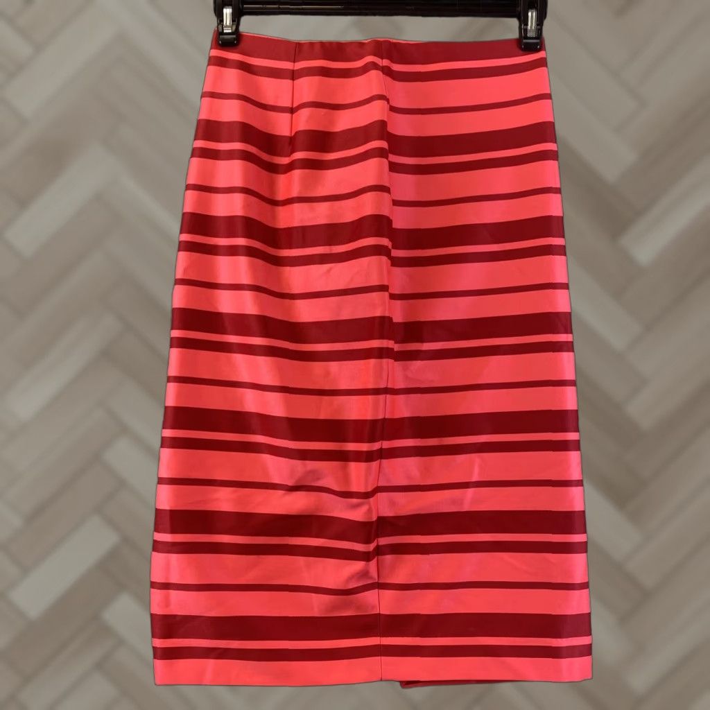Banana Republic BANANA REPUBLIC Women Coral Striped Casual Skirt Size 0 Petites Work Knee Length Size 25" / US 0 / IT 36 - 1 Thumbnail