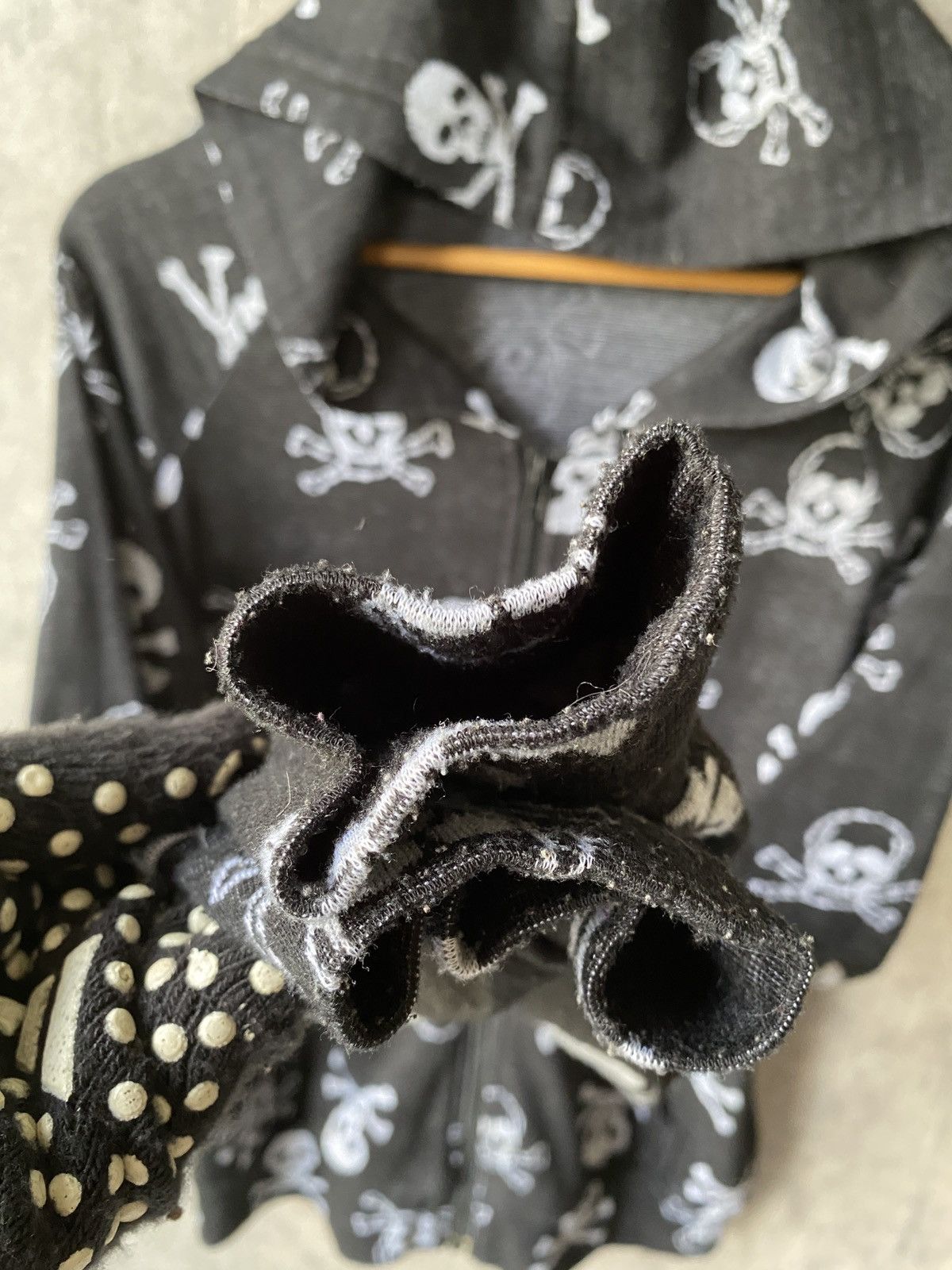 If Six Was Nine Crazy Angle Skulls Design Hoodie Size US M / EU 48-50 / 2 - 9 Thumbnail