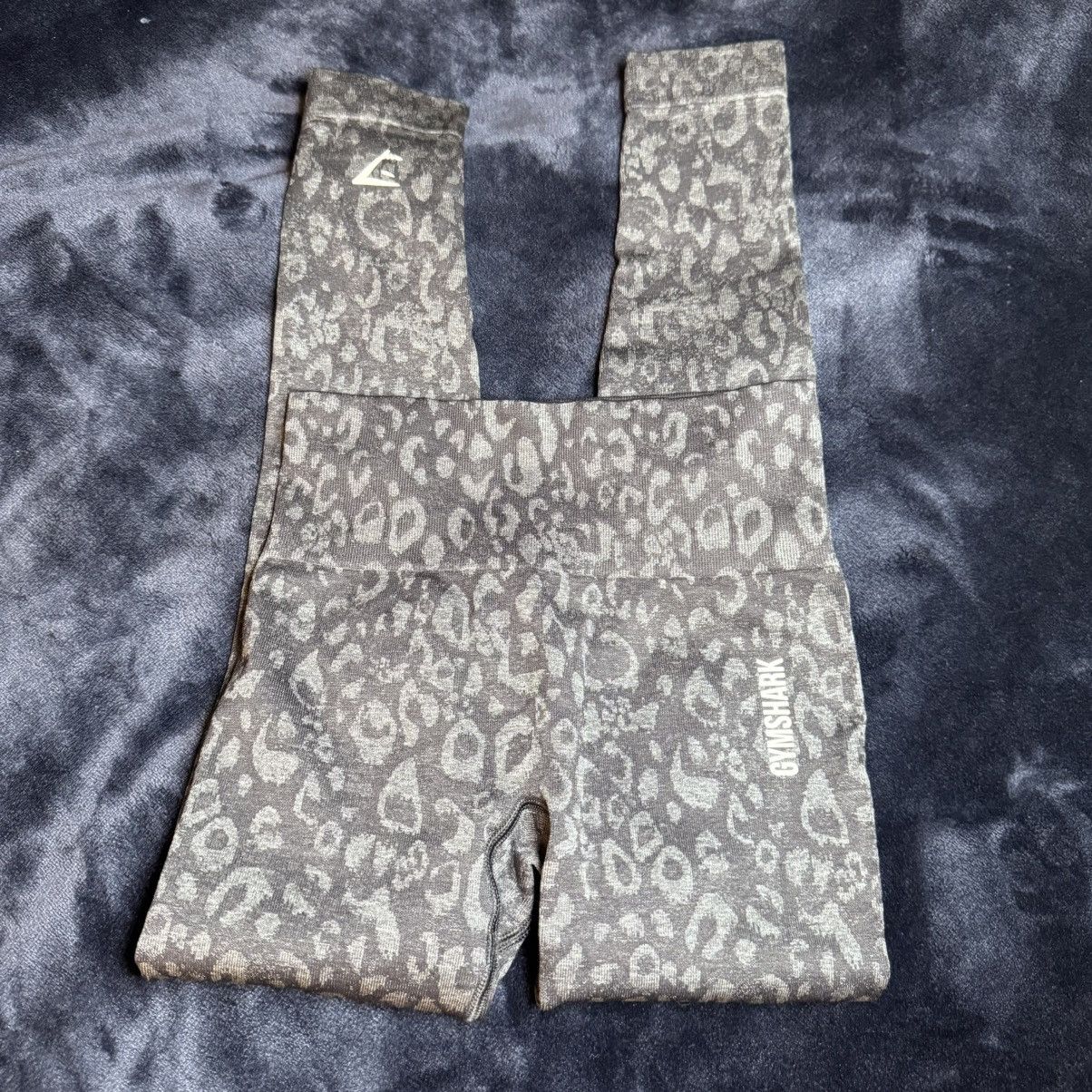 Gymshark Gymshark leopard print leggings Size 26" / US 2 / IT 38 - 1 Thumbnail