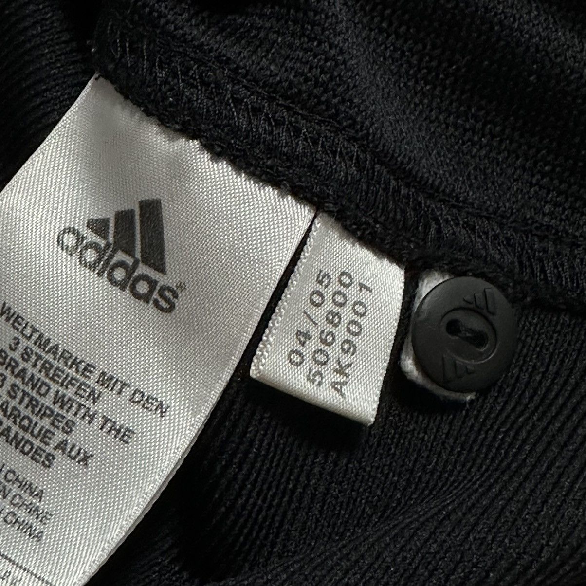 Adidas 2005 Adidas All Blacks Rugby Jersey Vintage rare Y2K Size US M / EU 48-50 / 2 - 9 Thumbnail