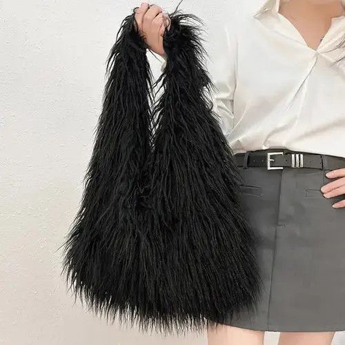 VIBE Designer Soft Fluffy Faux Fur Shoulder Bag Size ONE SIZE - 5 Thumbnail