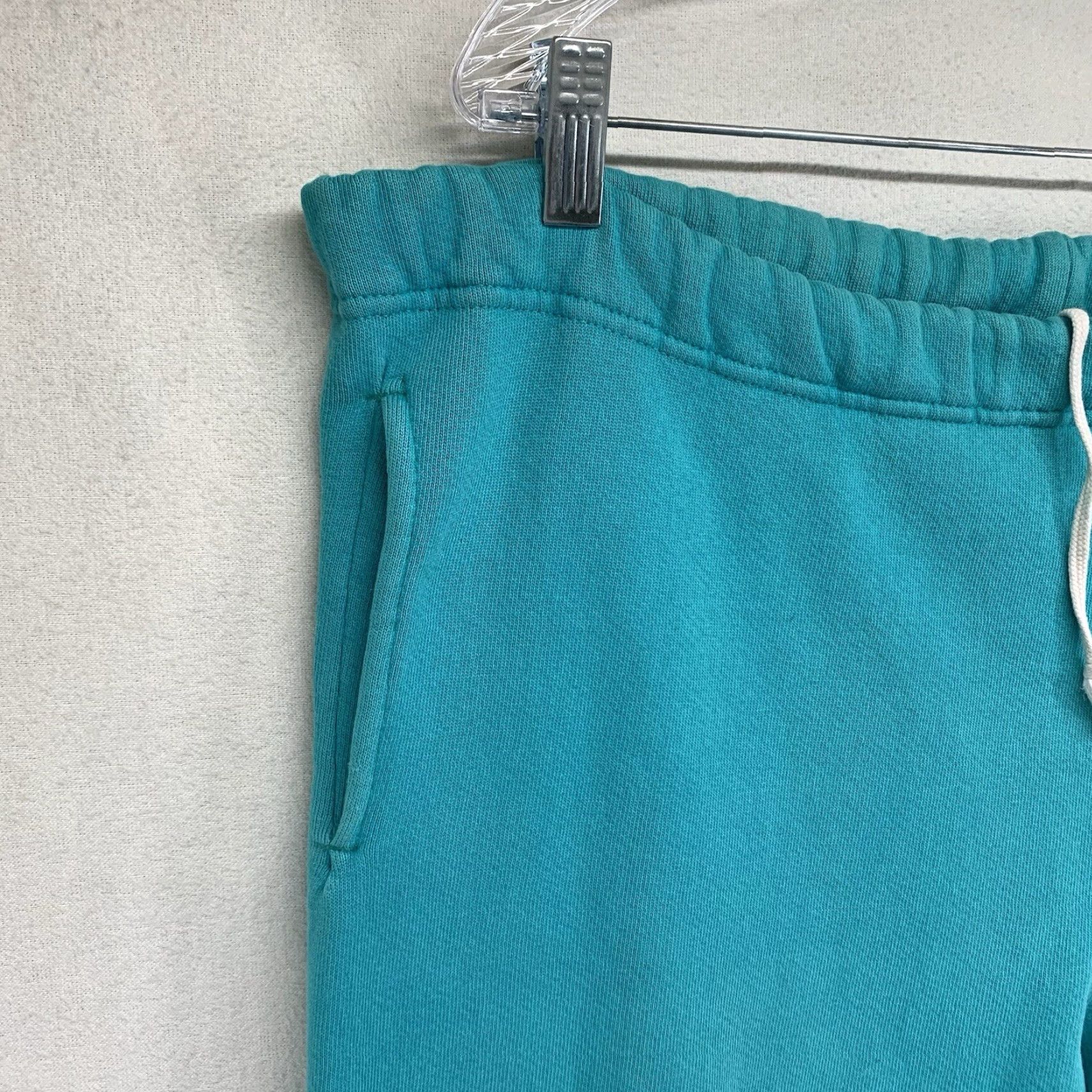 Russell Athletic VINTAGE Russell Athletic Sweatpants Unisex Adults Large Blue 40 in 29 in Athletic Tapered Drawstring Pockets Easy Care USA 80s 90s Sports Streetwear Size US 33 - 6 Thumbnail