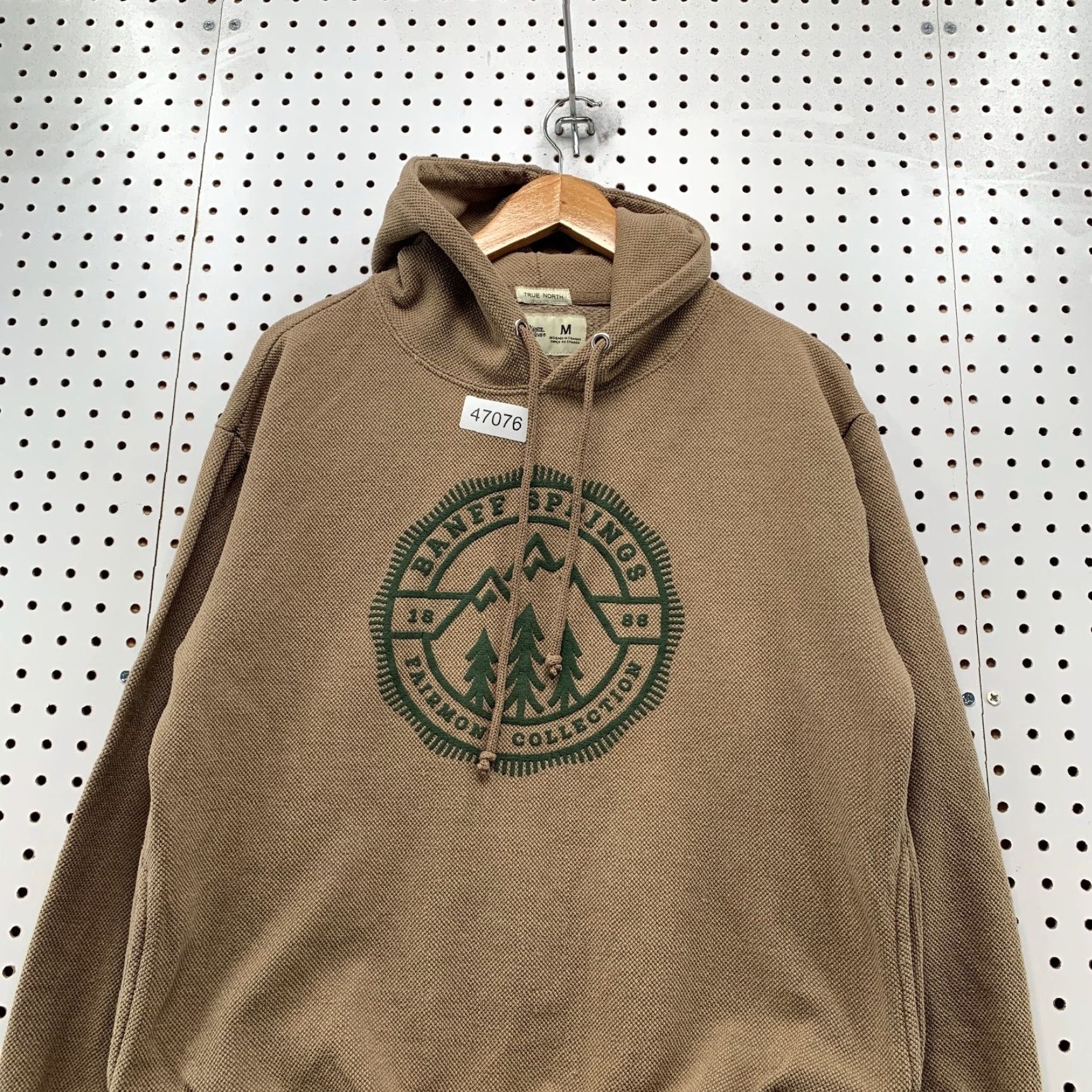 Vintage river wear Banff Springs Hoodie Sweatshirt Mens M Brown Logo Hooded Outdoor Canada Size US M / EU 48-50 / 2 - 4 Thumbnail