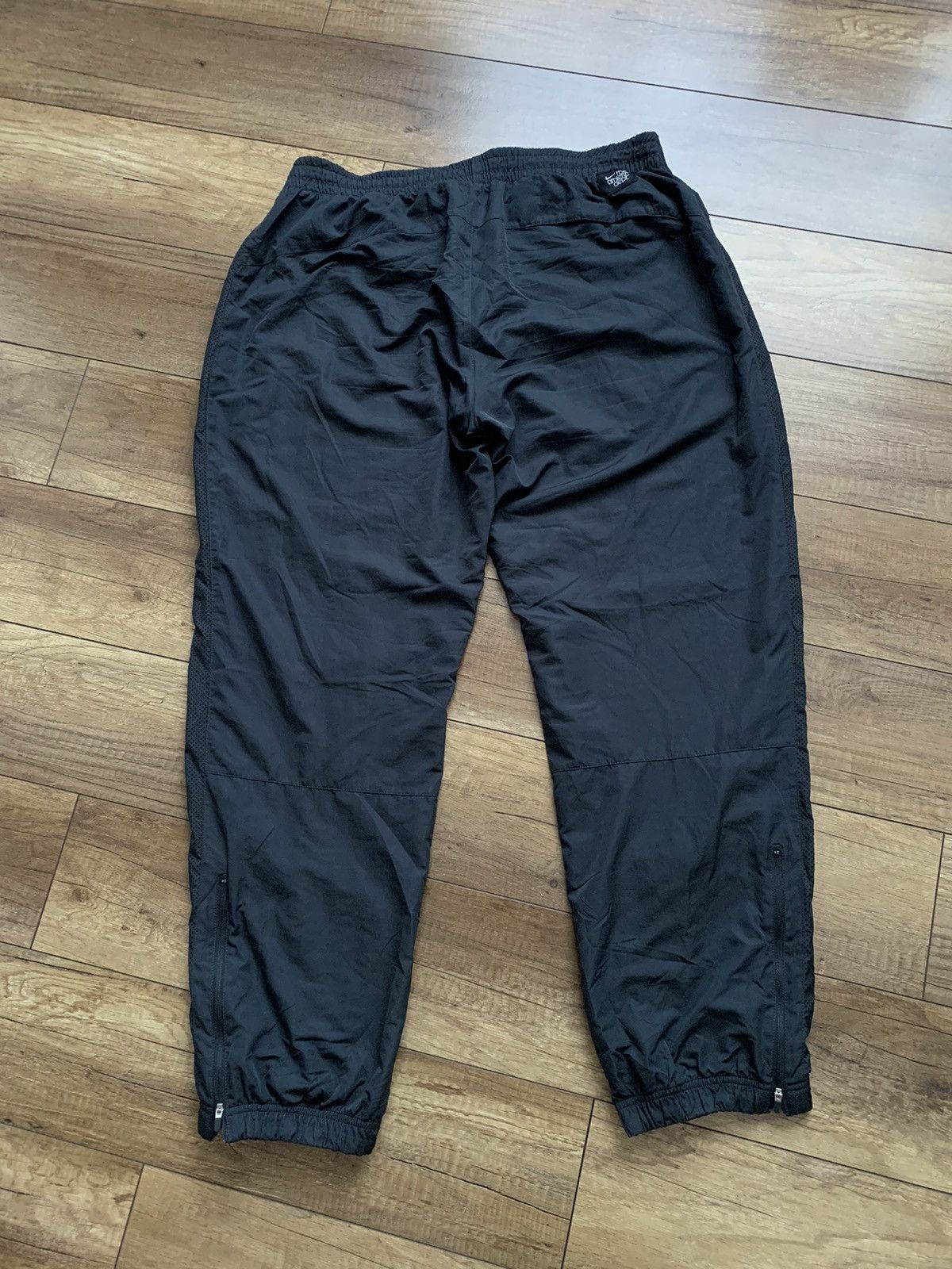 Vintage Nike Nylon Track Pants Vintage Y2K Logo Swoosh Size US 36 / EU 52 - 5 Thumbnail