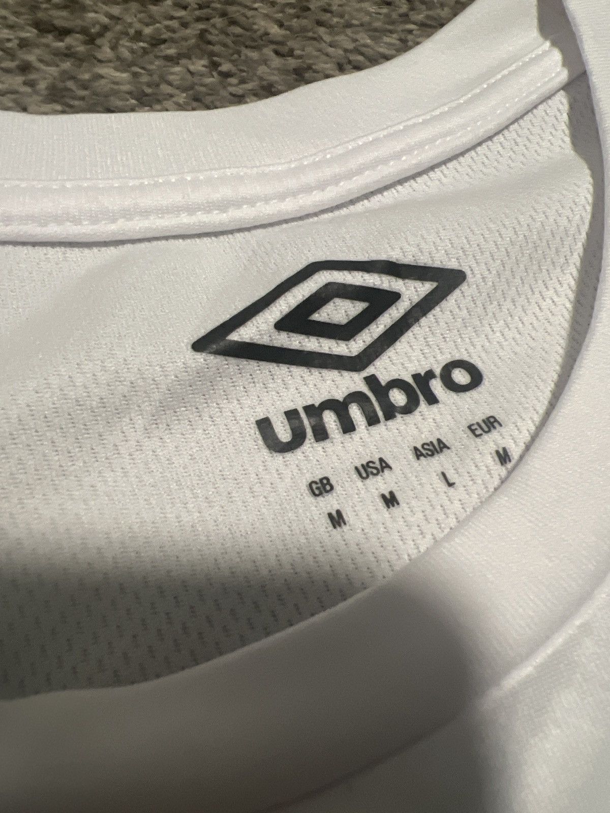 Umbro Umbro Botswana Away Football Jersey 2021 -2023 BFA Size M Size US M / EU 48-50 / 2 - 2 Thumbnail