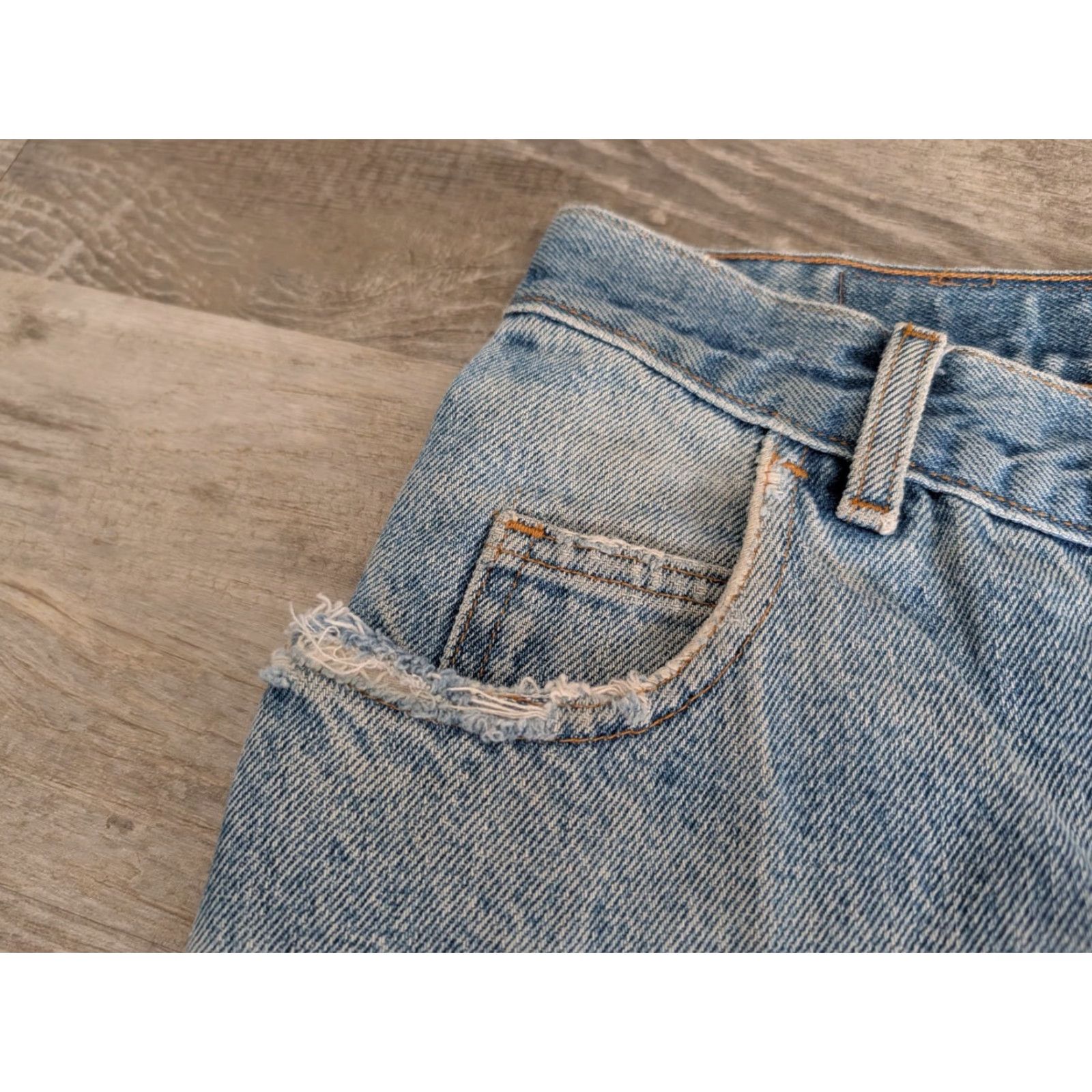 Vintage VINTAGE Aéropostale Jeans Men's 31 Light Wash Blue Denim Distressed 90s Grunge USA Size US 31 - 5 Thumbnail