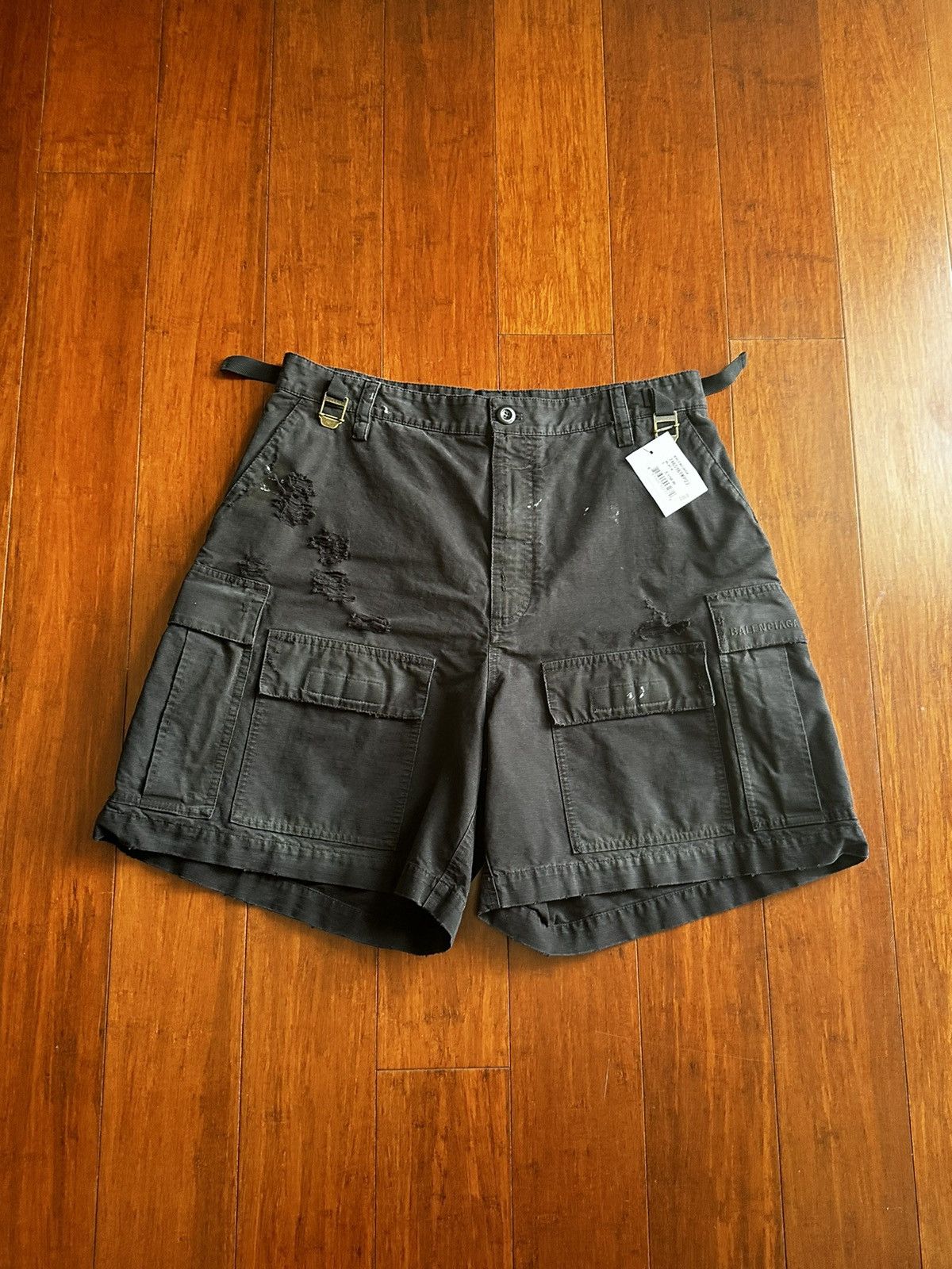 image of Balenciaga Distressed Baggy Cargo Shorts Black Sz. L, Men's (Size 36)