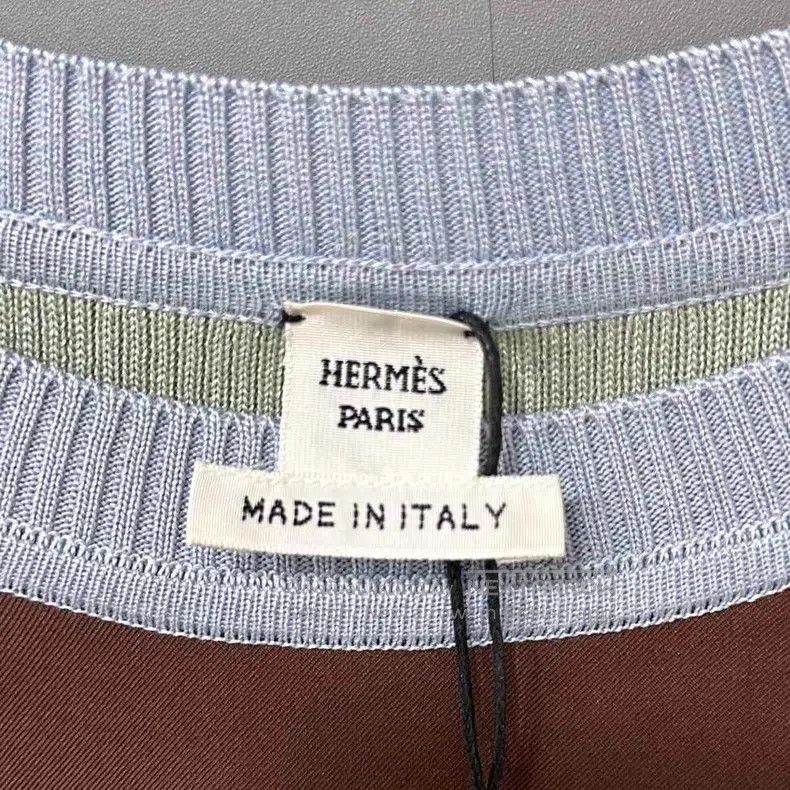 Hermes Hermes Graffiti Buckle Real Silk Knit Top Size XS / US 0-2 / IT 36-38 - 4 Thumbnail