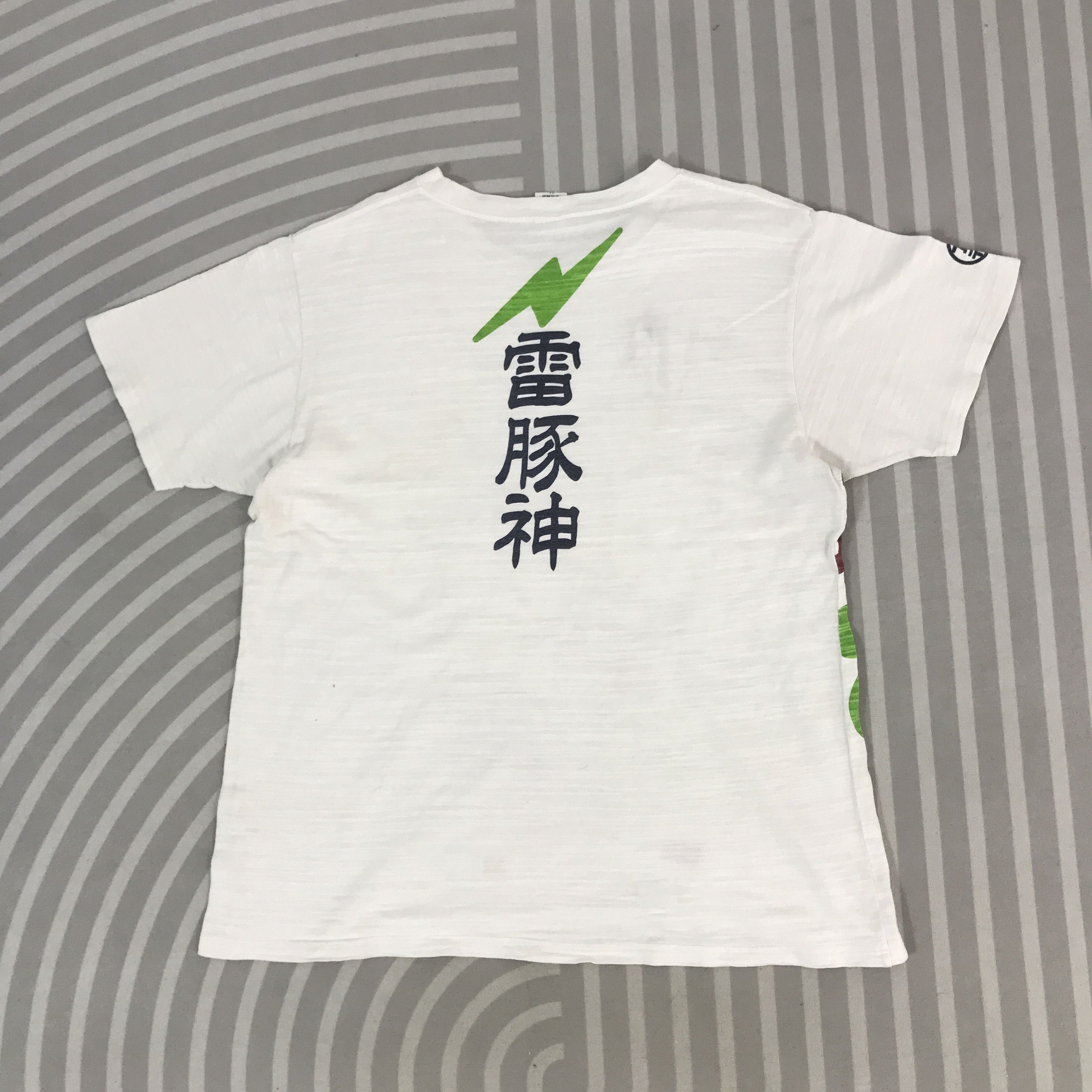 Japanese Brand Vintage Japanese Word Wear Pig Designs T-Shirt Size US L / EU 52-54 / 3 - 3 Thumbnail