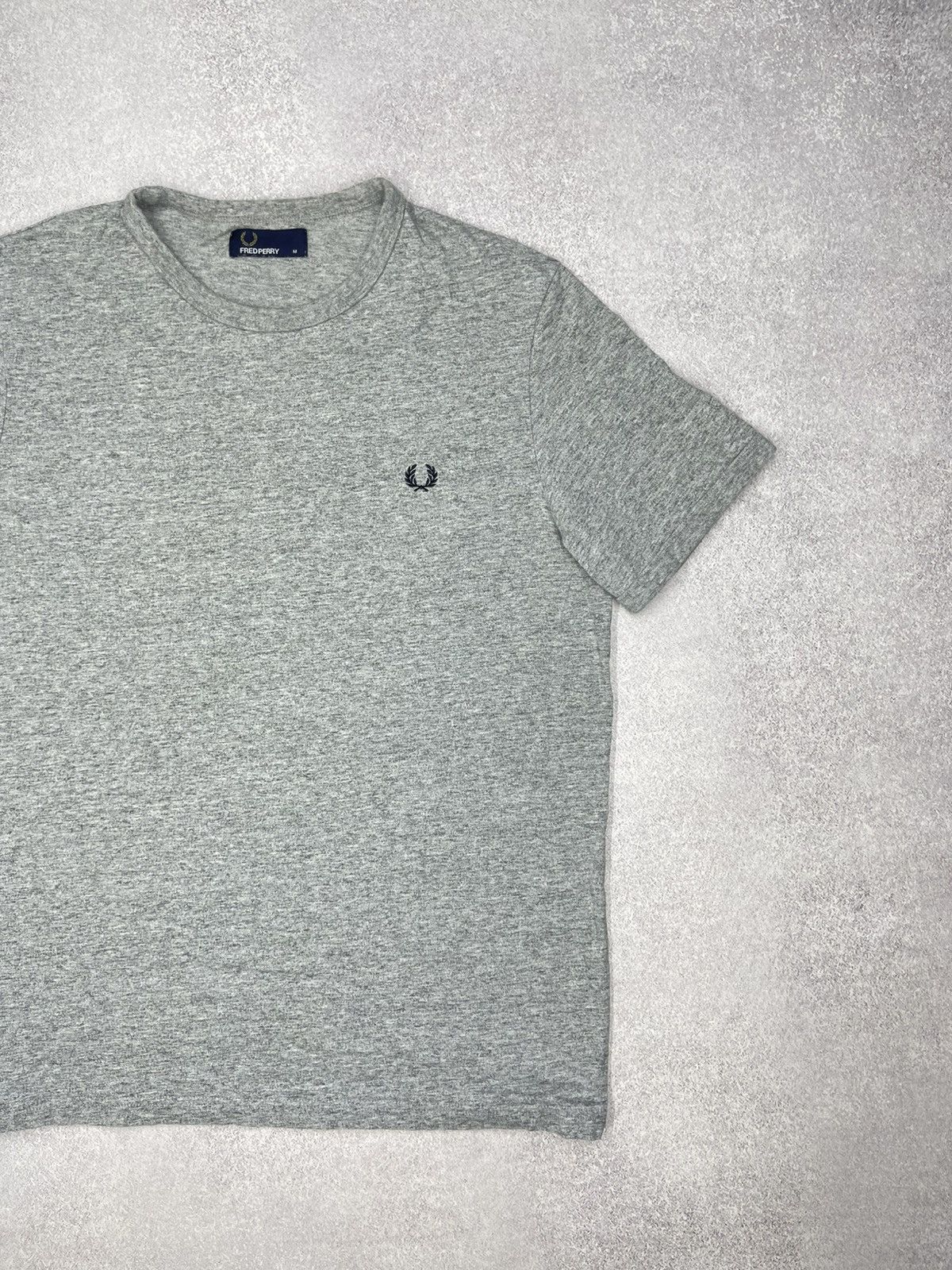 Fred Perry Vintage Fred Perry Basic Grey T Shirt Y2K Size M Size US M / EU 48-50 / 2 - 3 Thumbnail