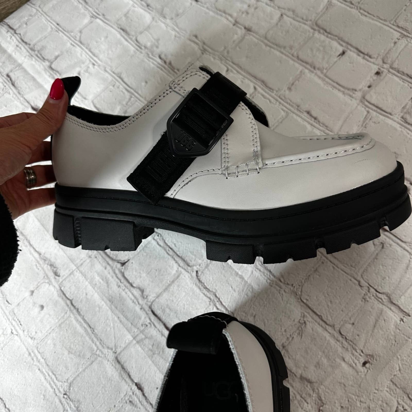 Ugg Ashton Shoe UGG Size US 8.5 / IT 38.5 - 10 Thumbnail