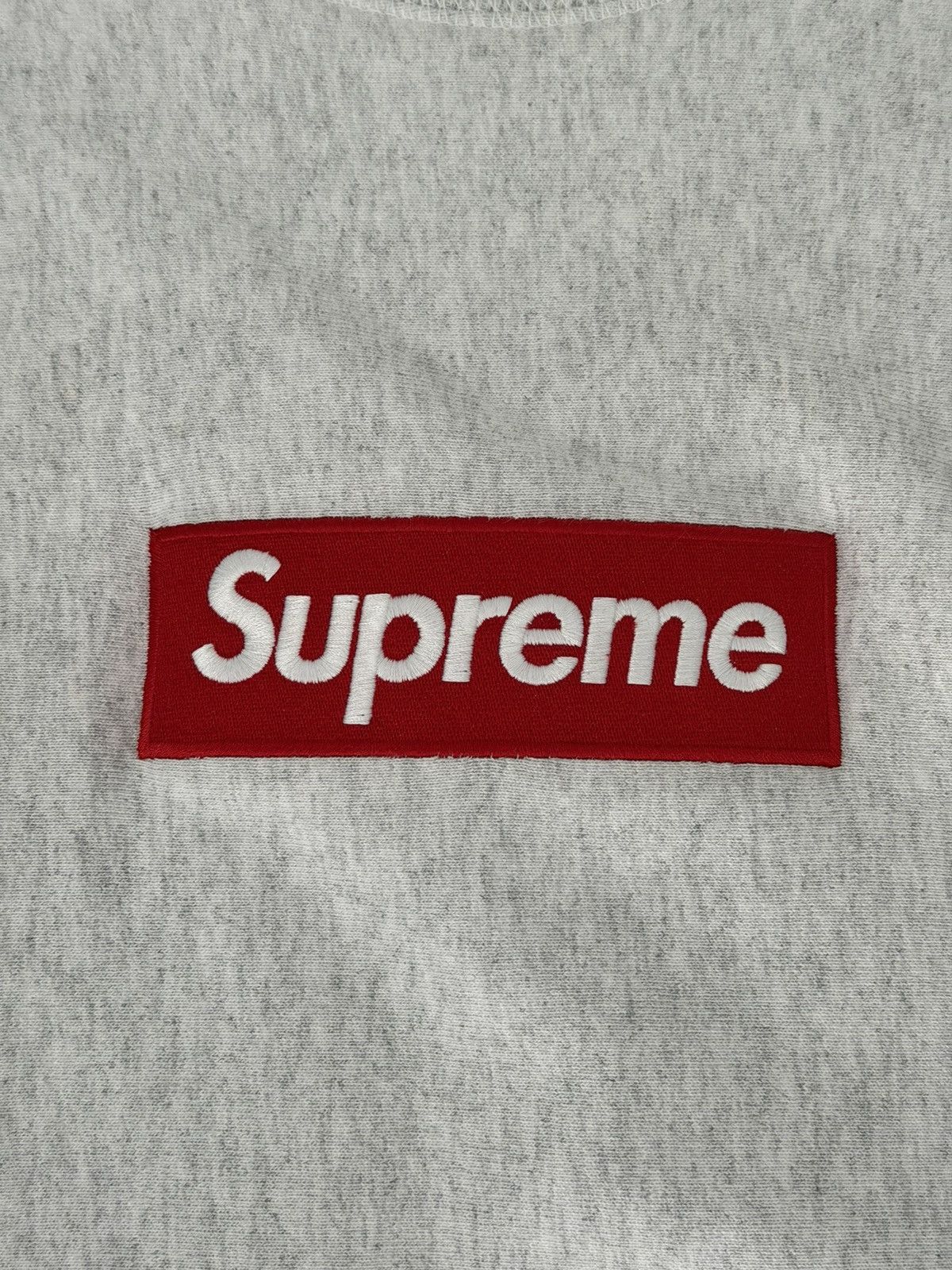 Supreme supreme gray box logo sweatshirt Size US L / EU 52-54 / 3 - 2 Thumbnail