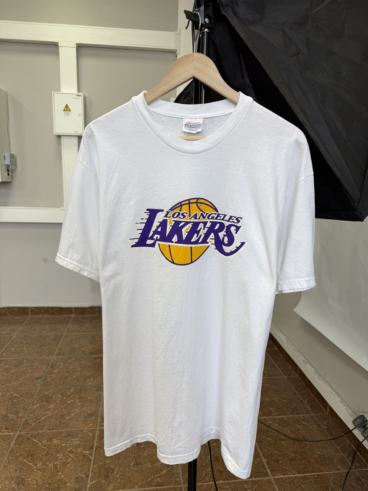 Hanes × NBA × Vintage 🇺🇸 Vintage 90s Los Angeles Lakers Hanes T-Shirt Retro Rare Size US L / EU 52-54 / 3 - 1 Thumbnail