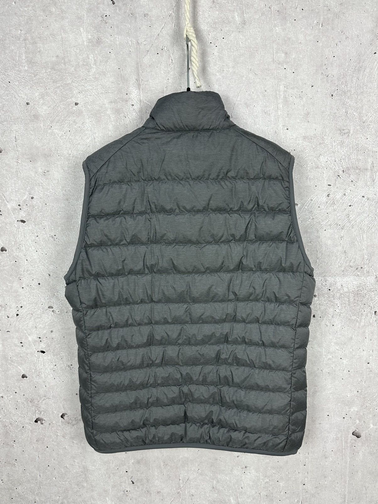 Japanese Brand × Uniqlo Uniqlo Quilted Grey Puffer Men’s Zip Vest Size US S / EU 44-46 / 1 - 5 Thumbnail