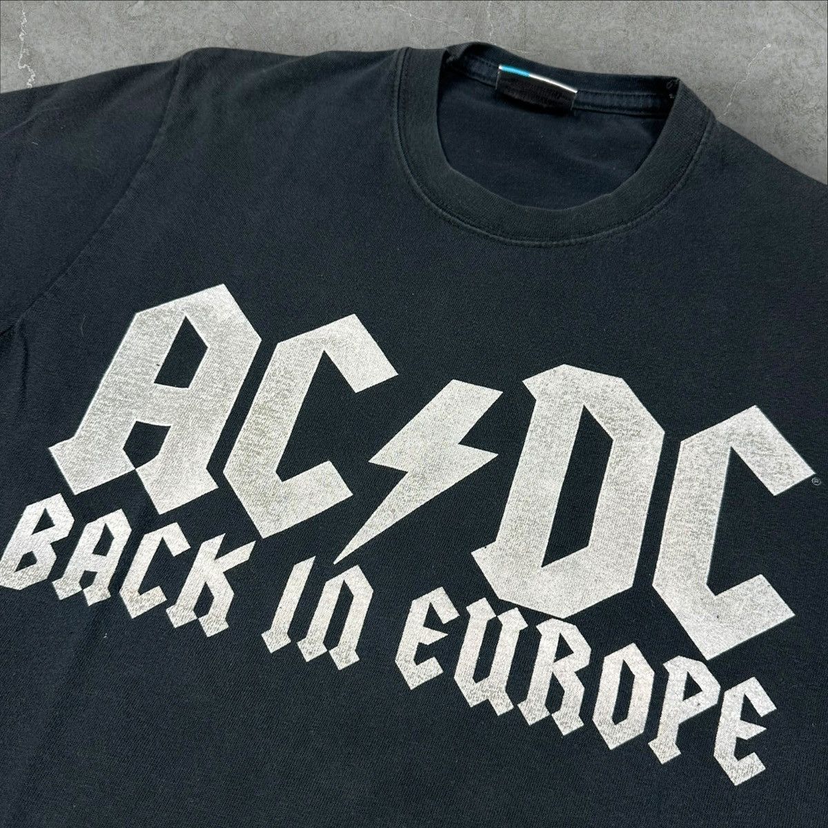 AC/DC × Band Tees × Vintage Vintage AC DC Back In Europe Black Ice 2010 Tour Band Tee Size US S / EU 44-46 / 1 - 3 Thumbnail