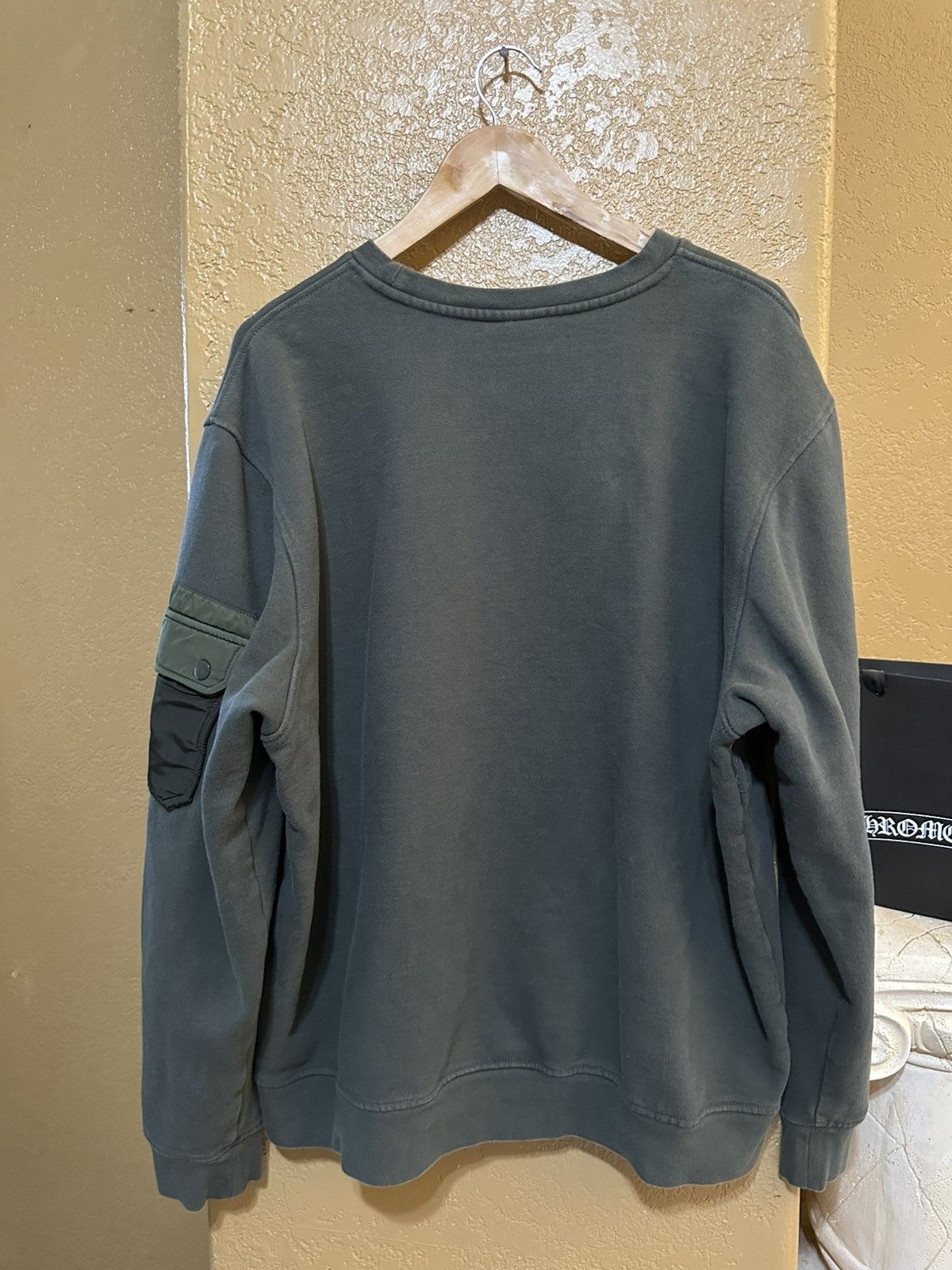 Staple 🪖 Staple Pigeon utility pocket sweatshirt xl army green Size US XL / EU 56 / 4 - 6 Thumbnail