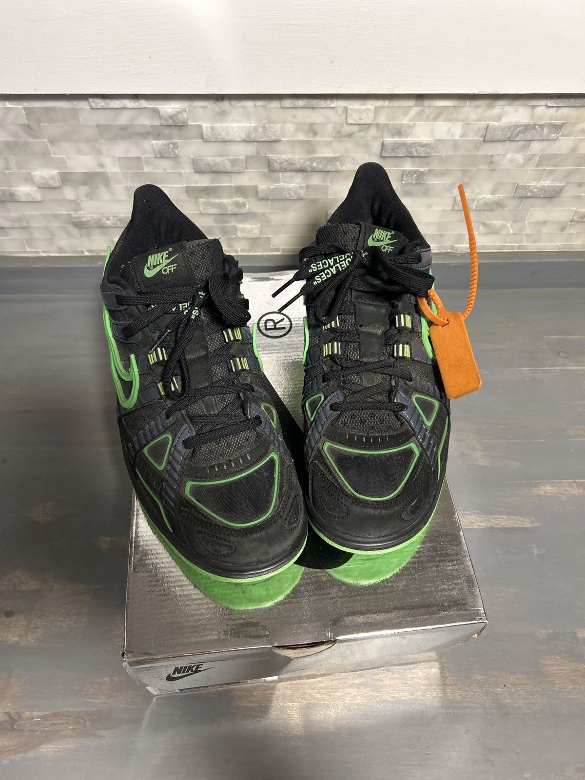 Nike × Off-White Off white x nike air rubber dunk green strike Size US 9.5 / EU 42-43 - 4 Thumbnail