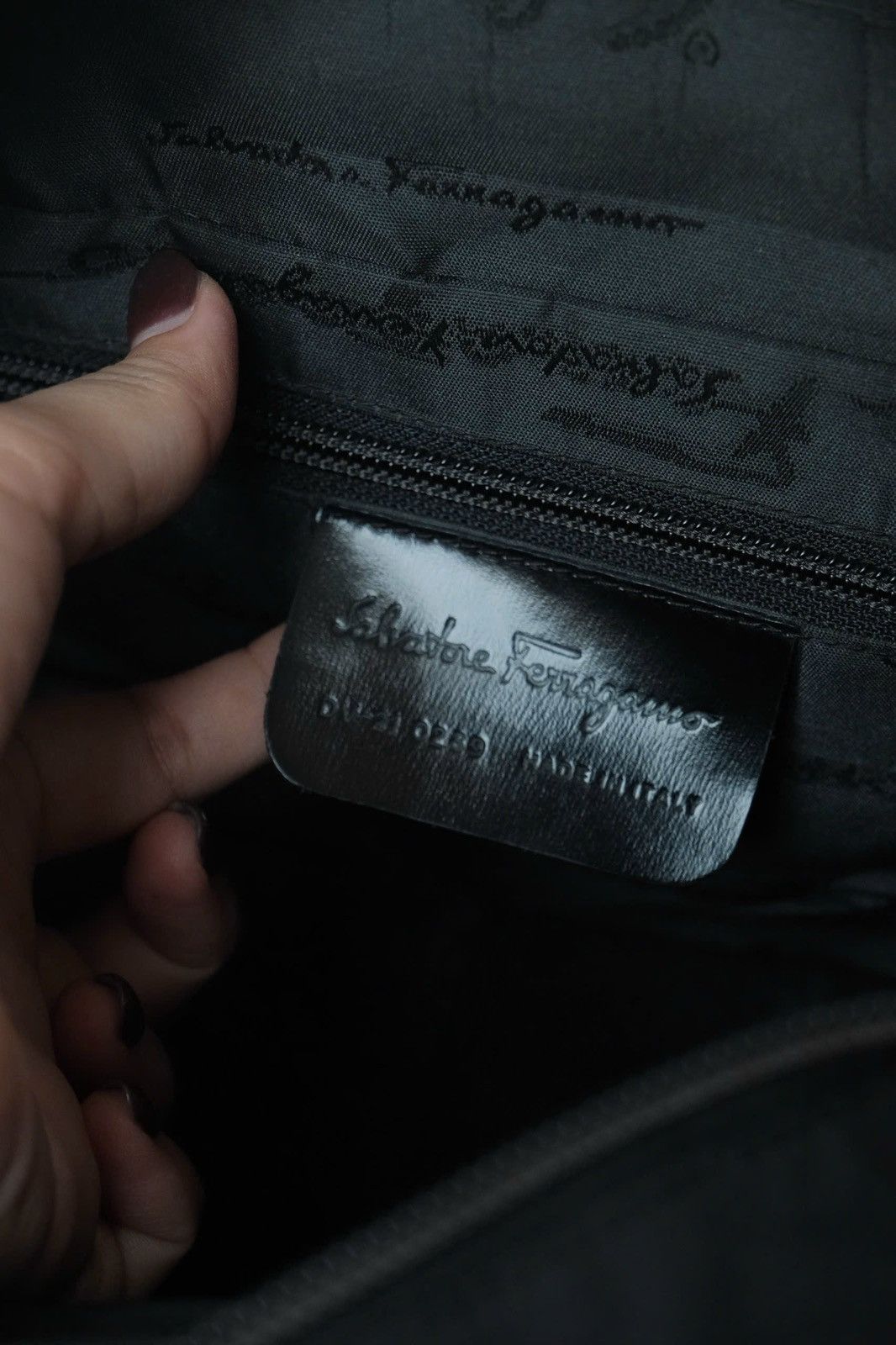 Salvatore Ferragamo Salvatore Ferragamo Handbag Vintage Size ONE SIZE - 7 Thumbnail
