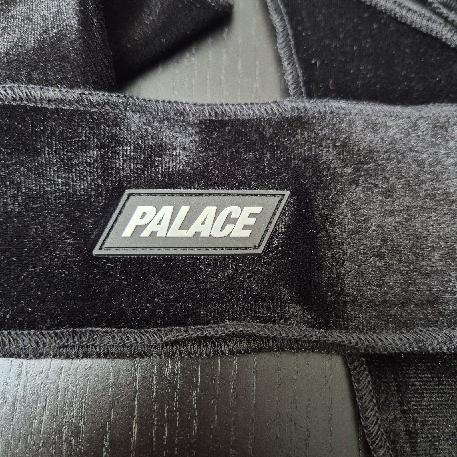 Palace Palace Velvet Durag Black Brand New With Tags FW24 Size ONE SIZE - 2 Thumbnail
