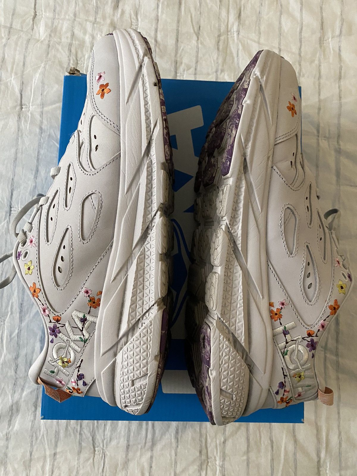 Hoka Hoka One One Clifton L BP Vibrant Bloom Grey Sz13 Size US 13 / EU 46 - 11 Thumbnail