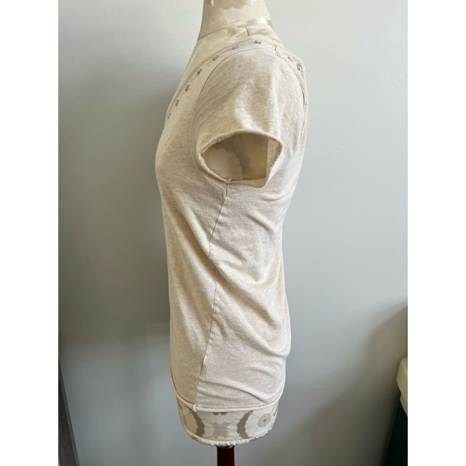 J.Crew J Crew Short Sleeve Cream V-Neck Top Medium Size M / US 6-8 / IT 42-44 - 3 Thumbnail