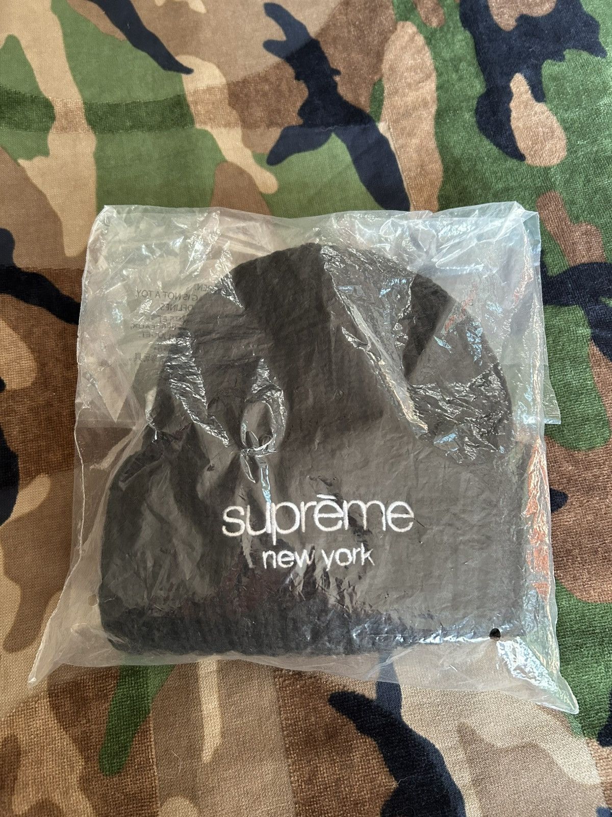 Supreme Supreme Chunky Rib Classic Logo Beanie Black FW24 Size ONE SIZE - 3 Thumbnail