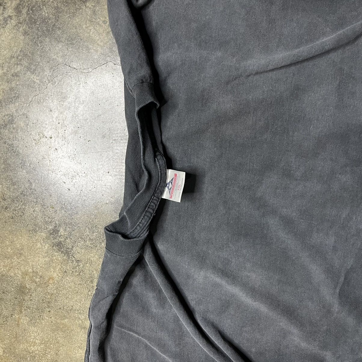Vintage vintage blank black distressed tshirt Size US XL / EU 56 / 4 - 7 Thumbnail