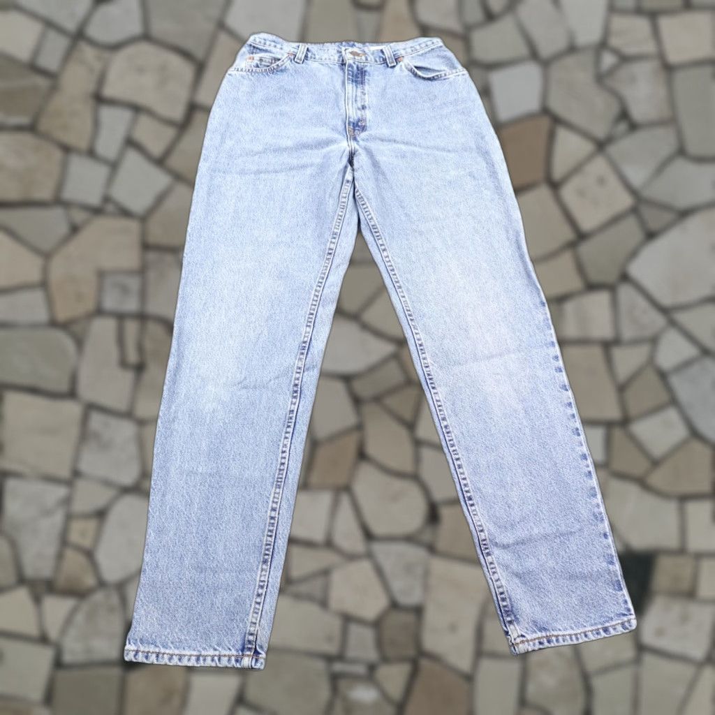 Levi's VINTAGE Levi's Jeans Womens 951 Relaxed Tapered Light Wash 12 Tall Denim 100% Cotton USA 90s Womens Size 34" / US 12 / IT 48 - 1 Thumbnail