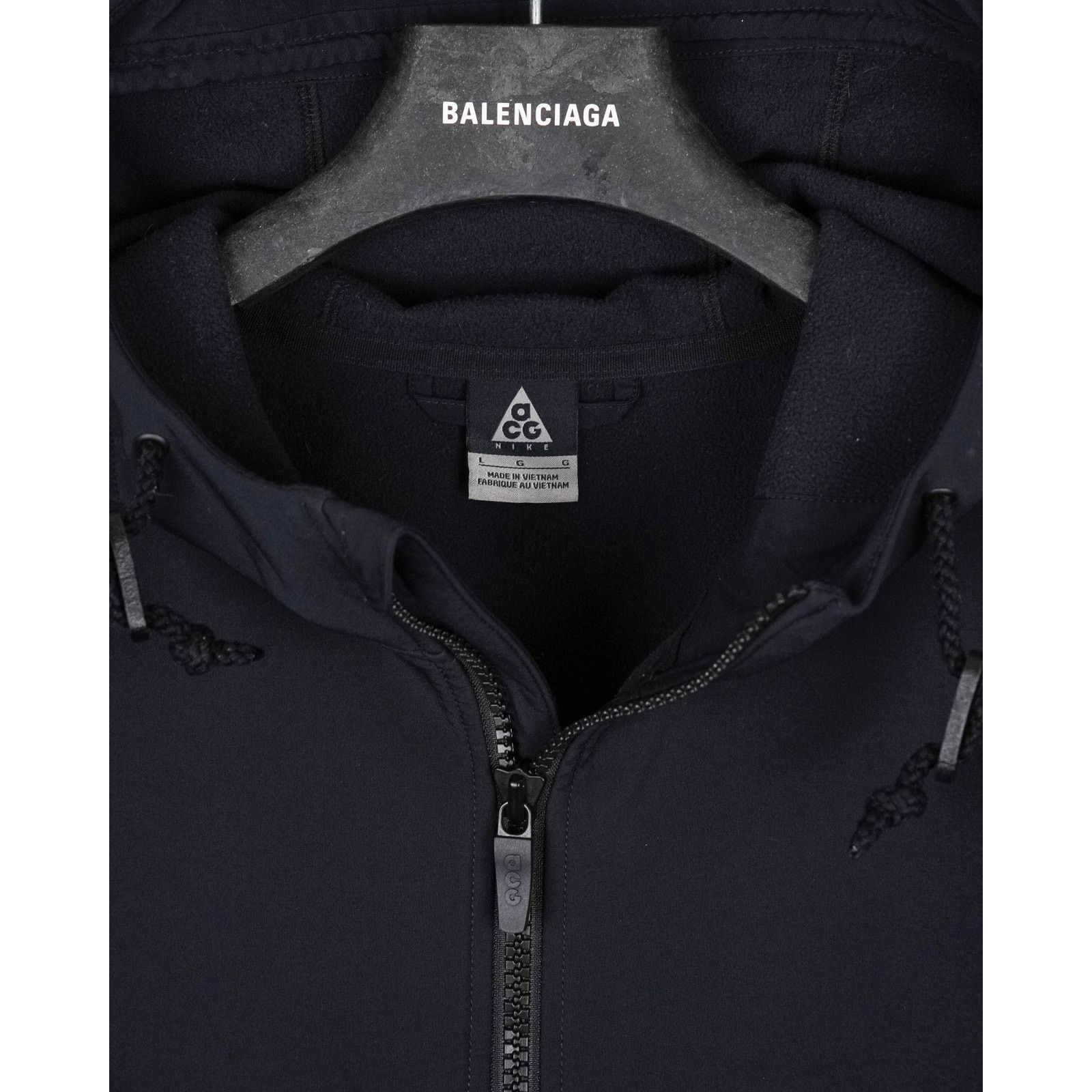 Nike ACG Vintage nike acg softshell black hooded tech zip jacket Size US L / EU 52-54 / 3 - 4 Thumbnail