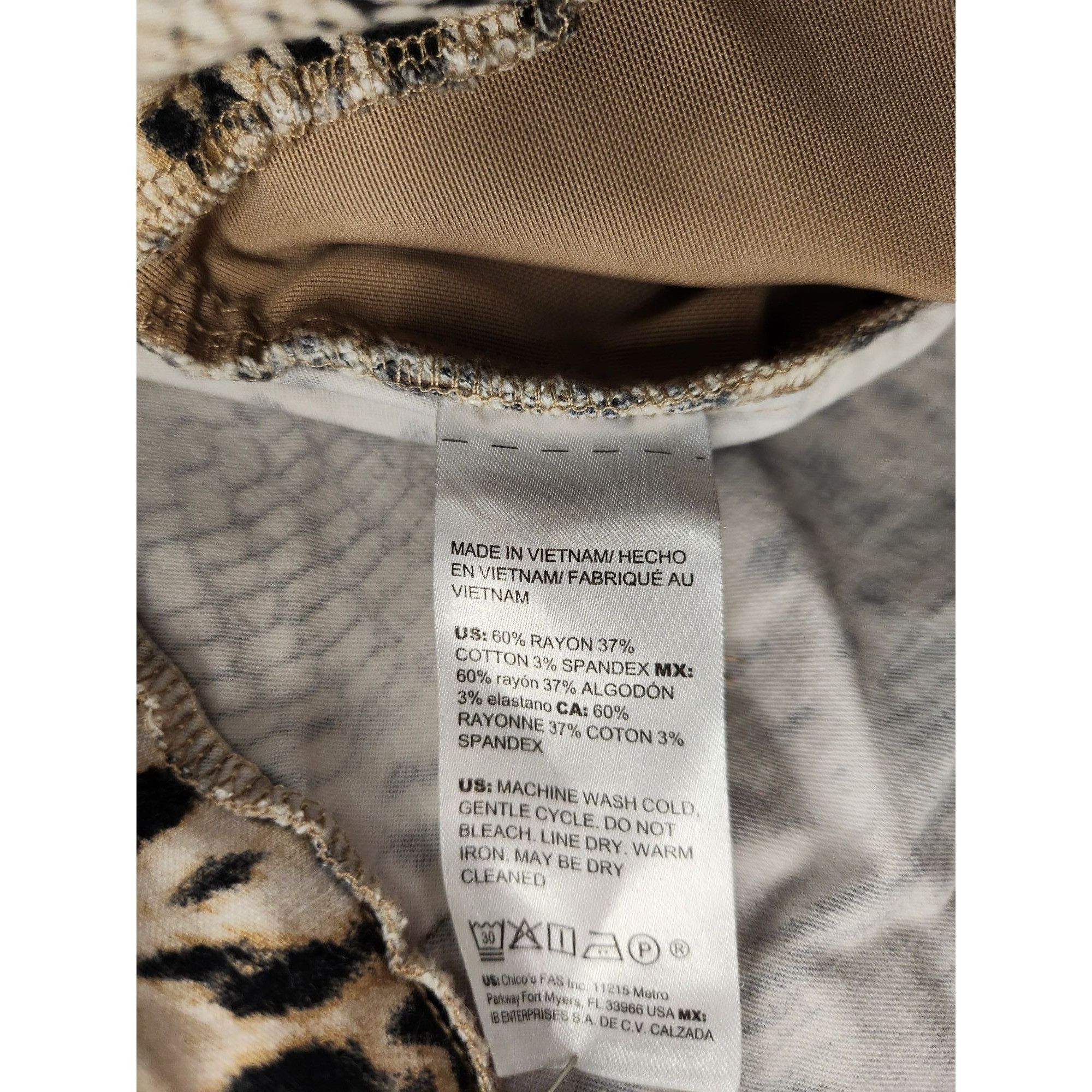 Chicos Chicos Womens Leopard Print Slim Pants Size 00 US 2 Rayon Bl Size 24" / US 00 / IT 34 - 9 Thumbnail