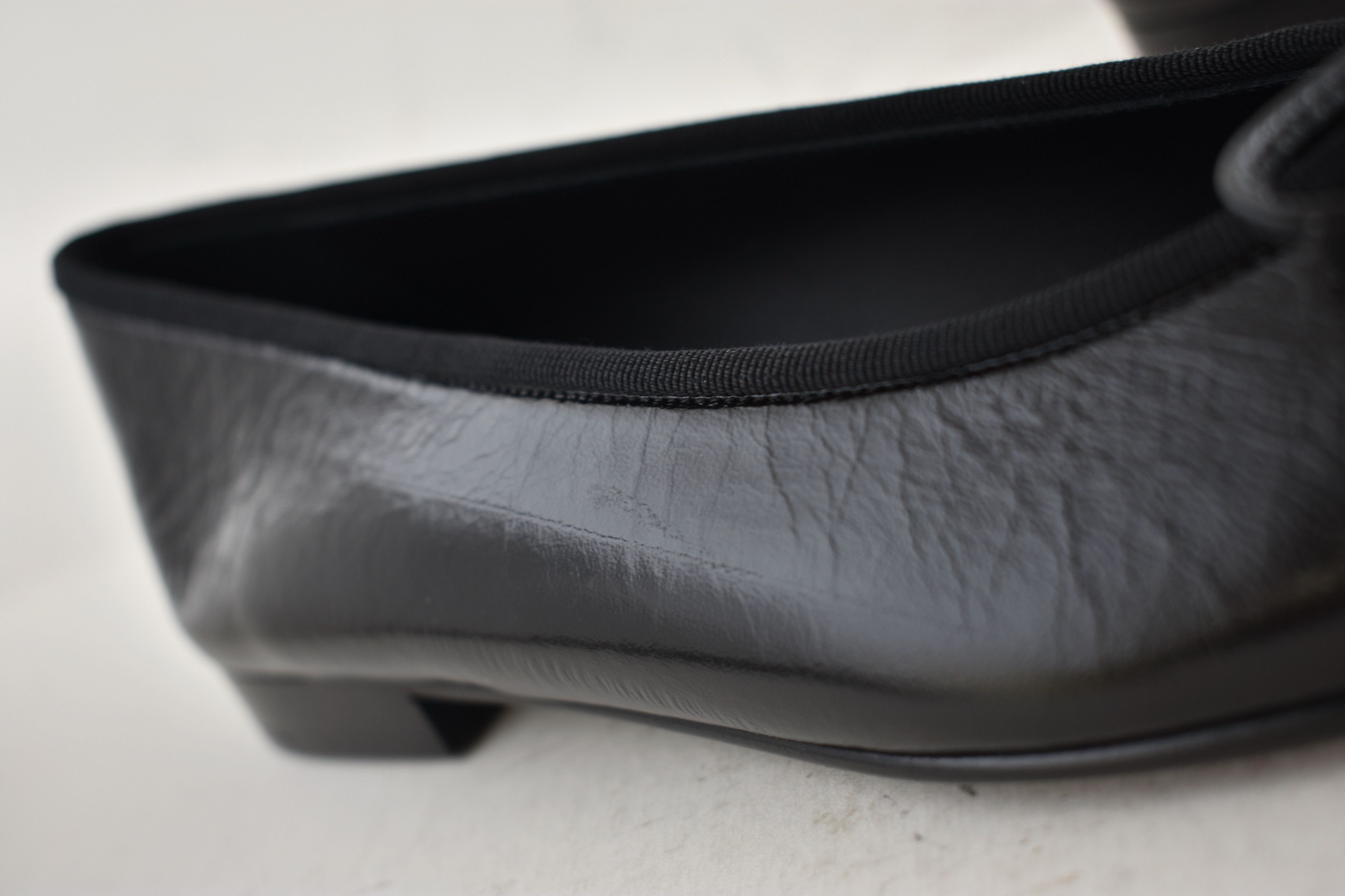 Chanel 26S White Crumpled Shiny Lambskin Ballet Ballerina Flat 35.5 Size US 5.5 / IT 35.5 - 7 Thumbnail