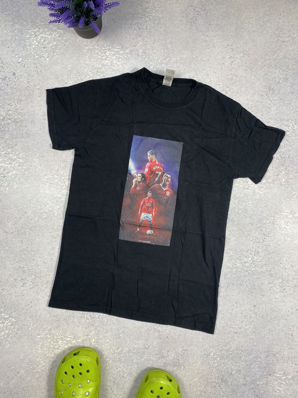 Gildan Black Gildan Men’s T-shirt With Print Cristiano Ronaldo Size US S / EU 44-46 / 1 - 1 Thumbnail